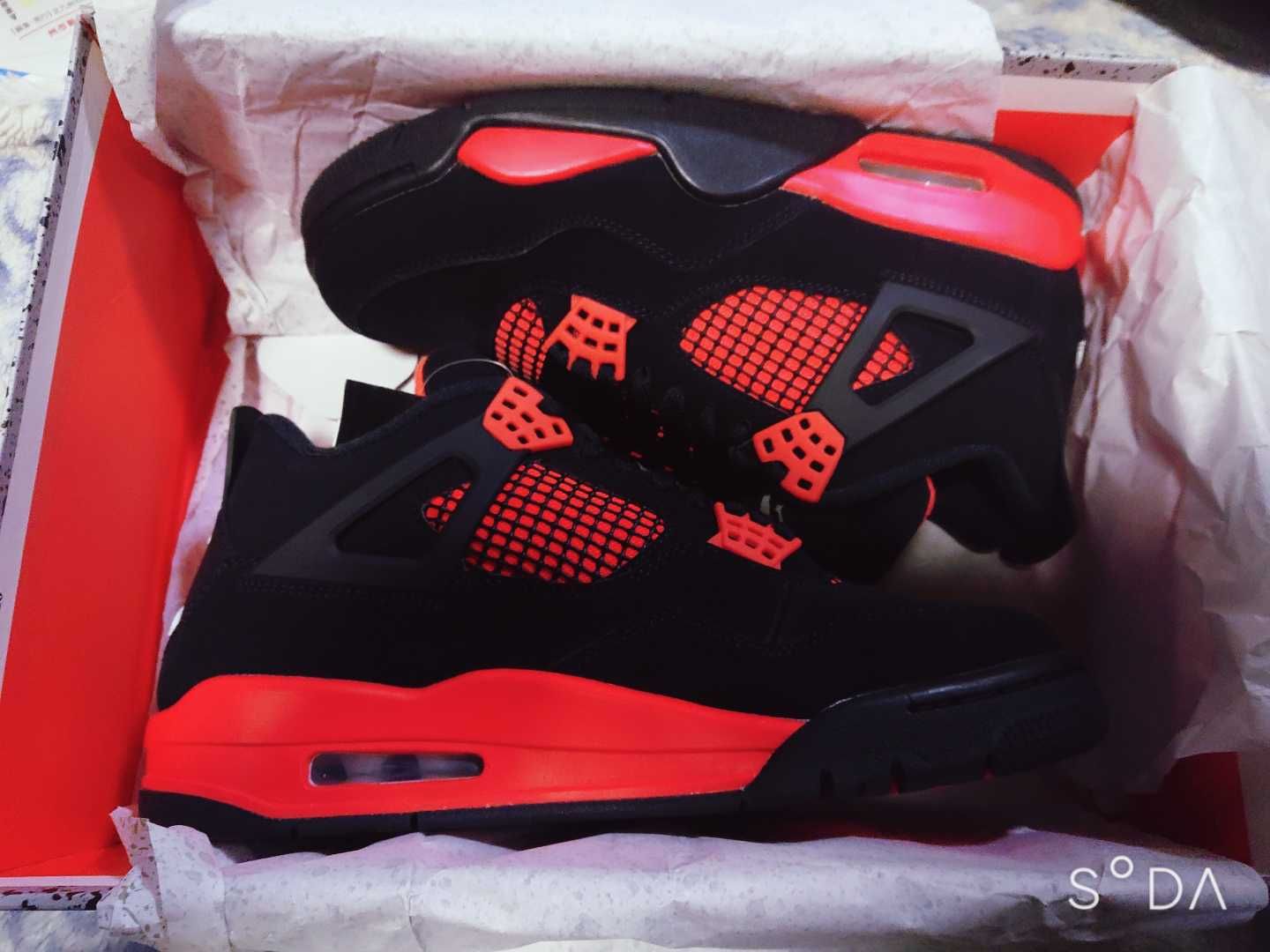 Nike Air Jordan 4 "Red Thunder/Crimson"