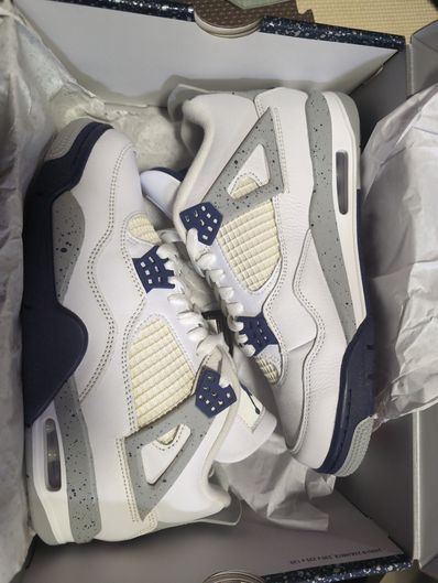 Nike Air Jordan 4 "Midnight Navy"