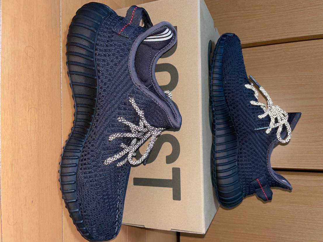 adidas YEEZY Boost 350 V2 "Black"