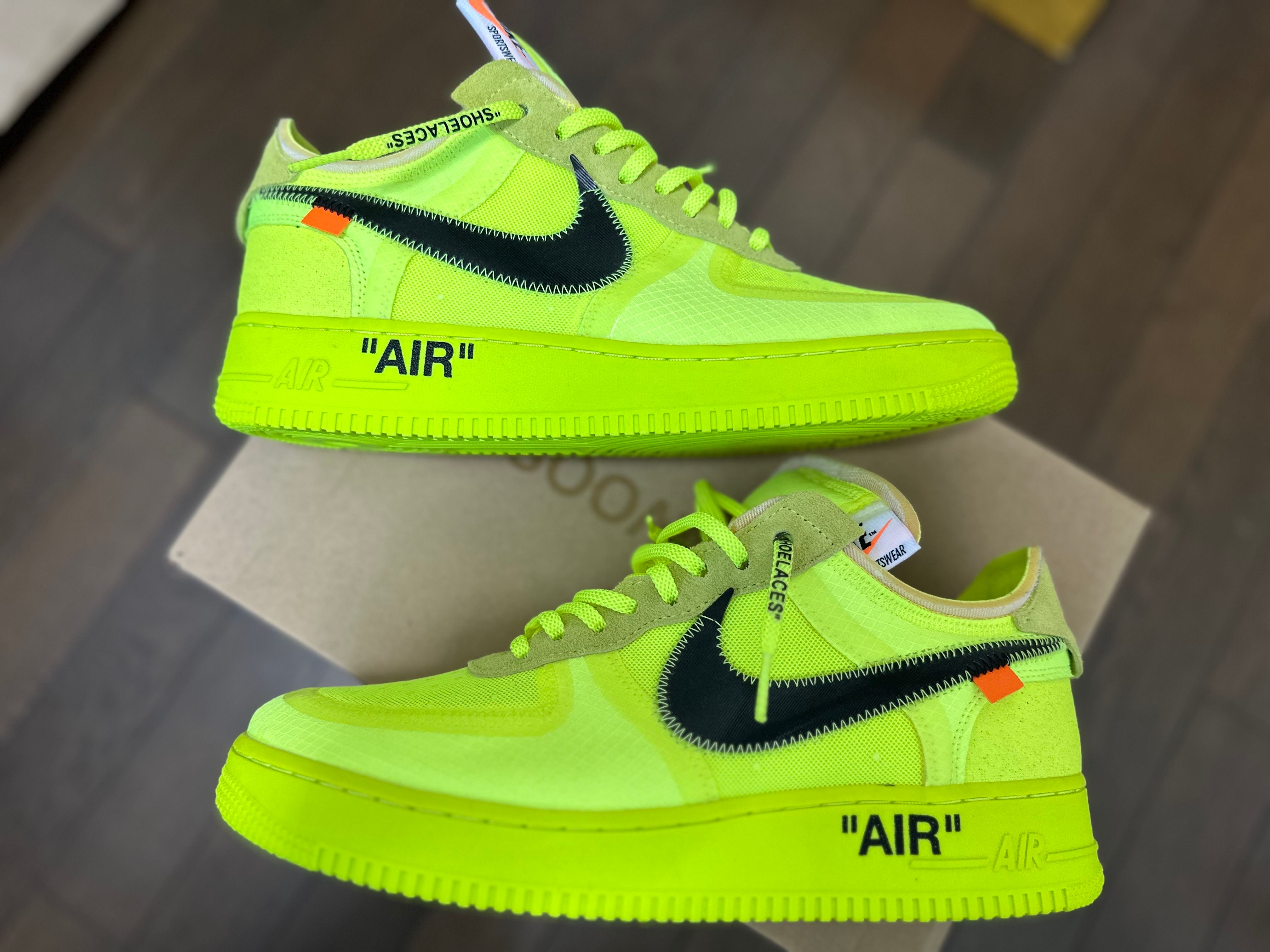 Off-White × Nike Air Force 1 Low "Volt"