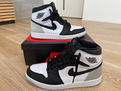 Travis Scott × Nike Air Jordan 1 Retro High OGを買うならスニーカー ...