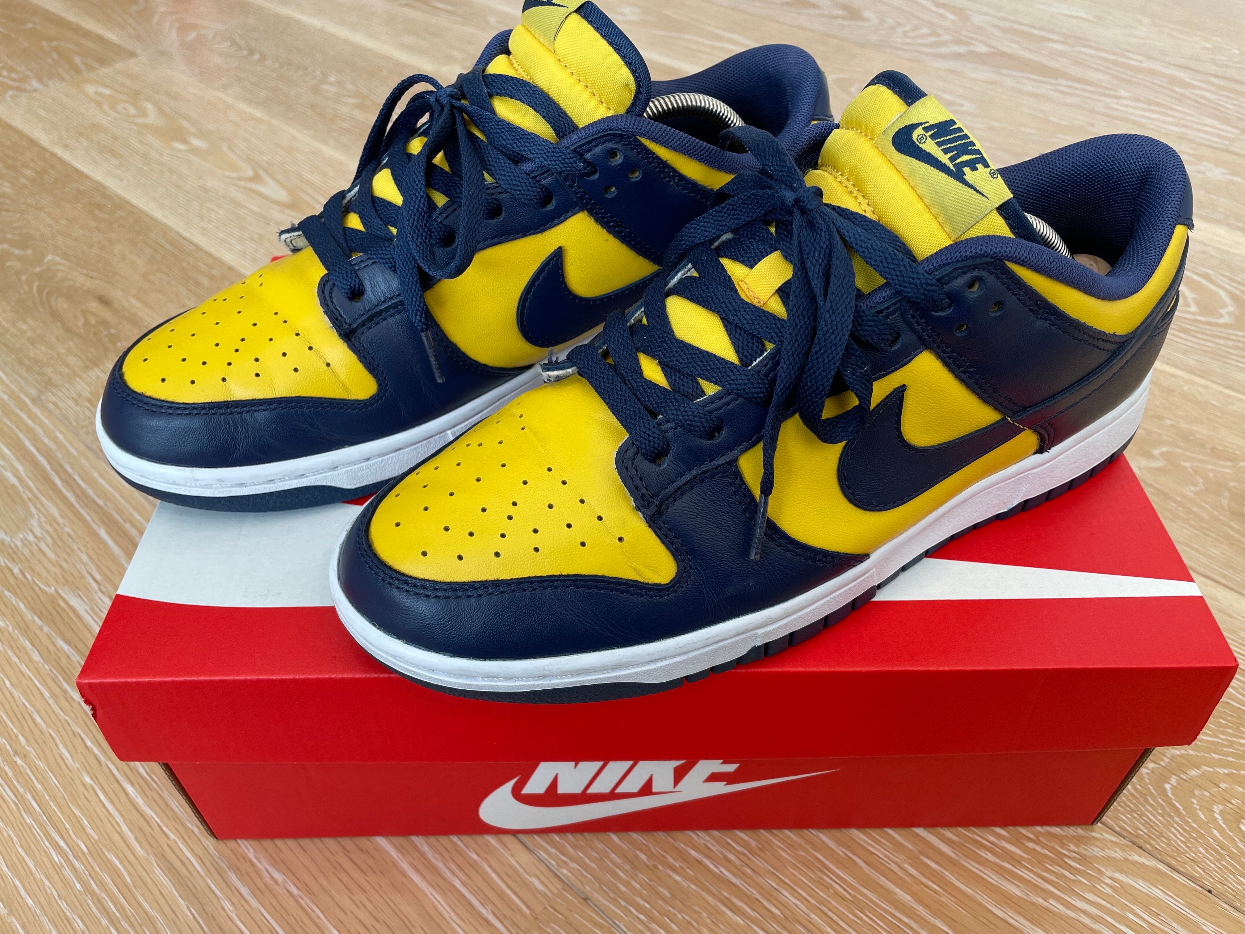 Nike Dunk Low "Michigan"