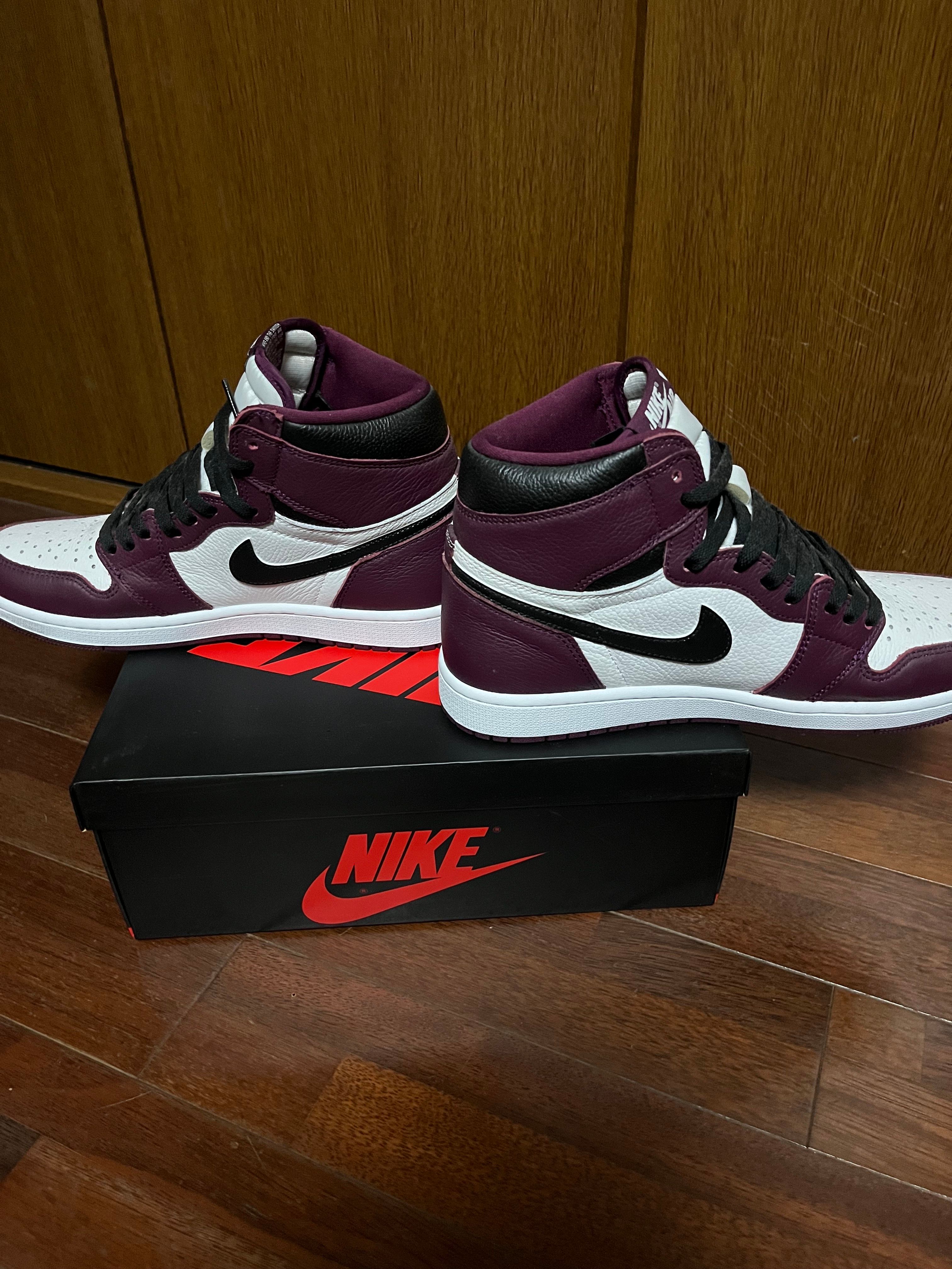 Nike Air Jordan 1 High OG "Bordeaux"