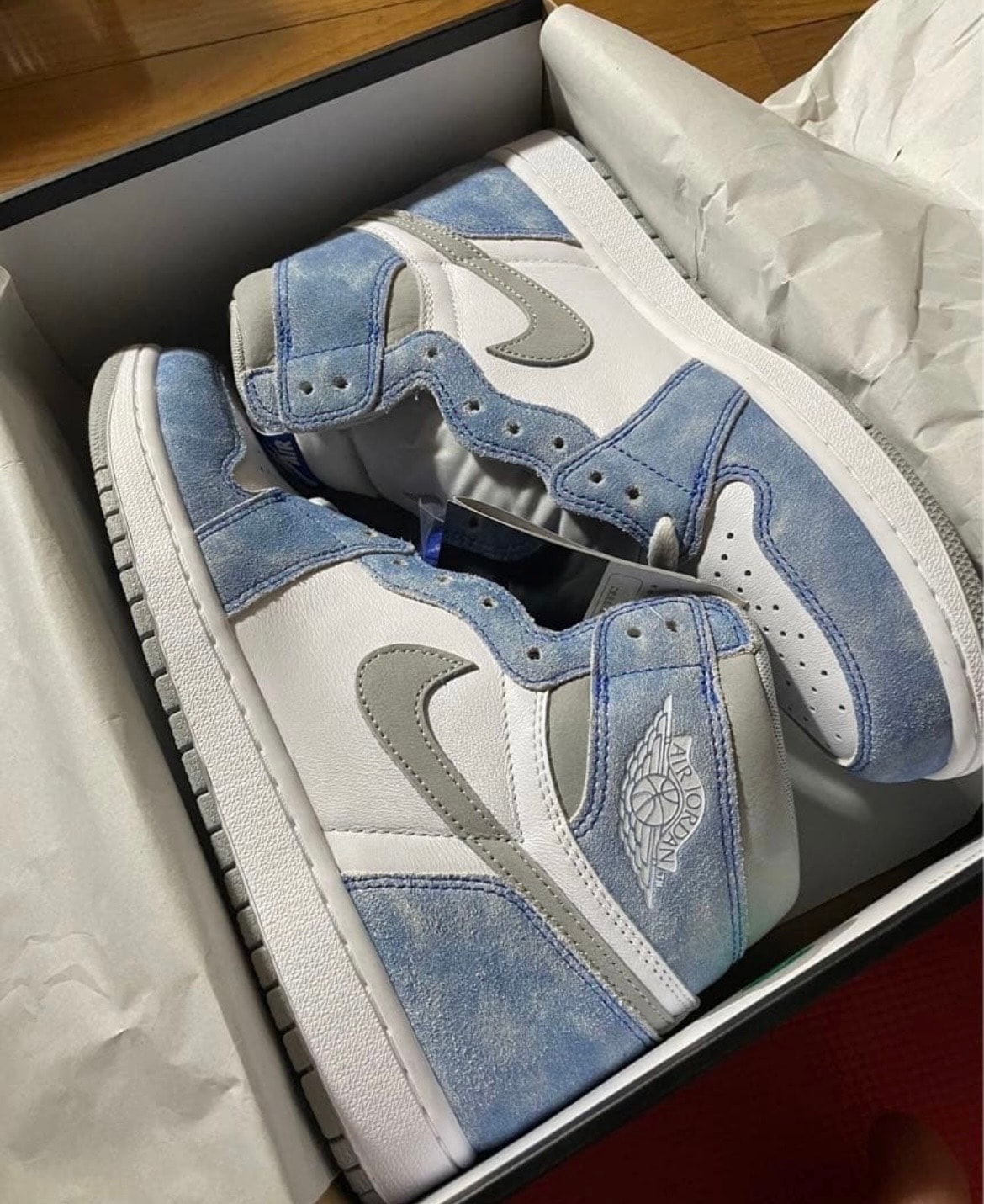 Nike Air Jordan 1 High OG "Hyper Royal"