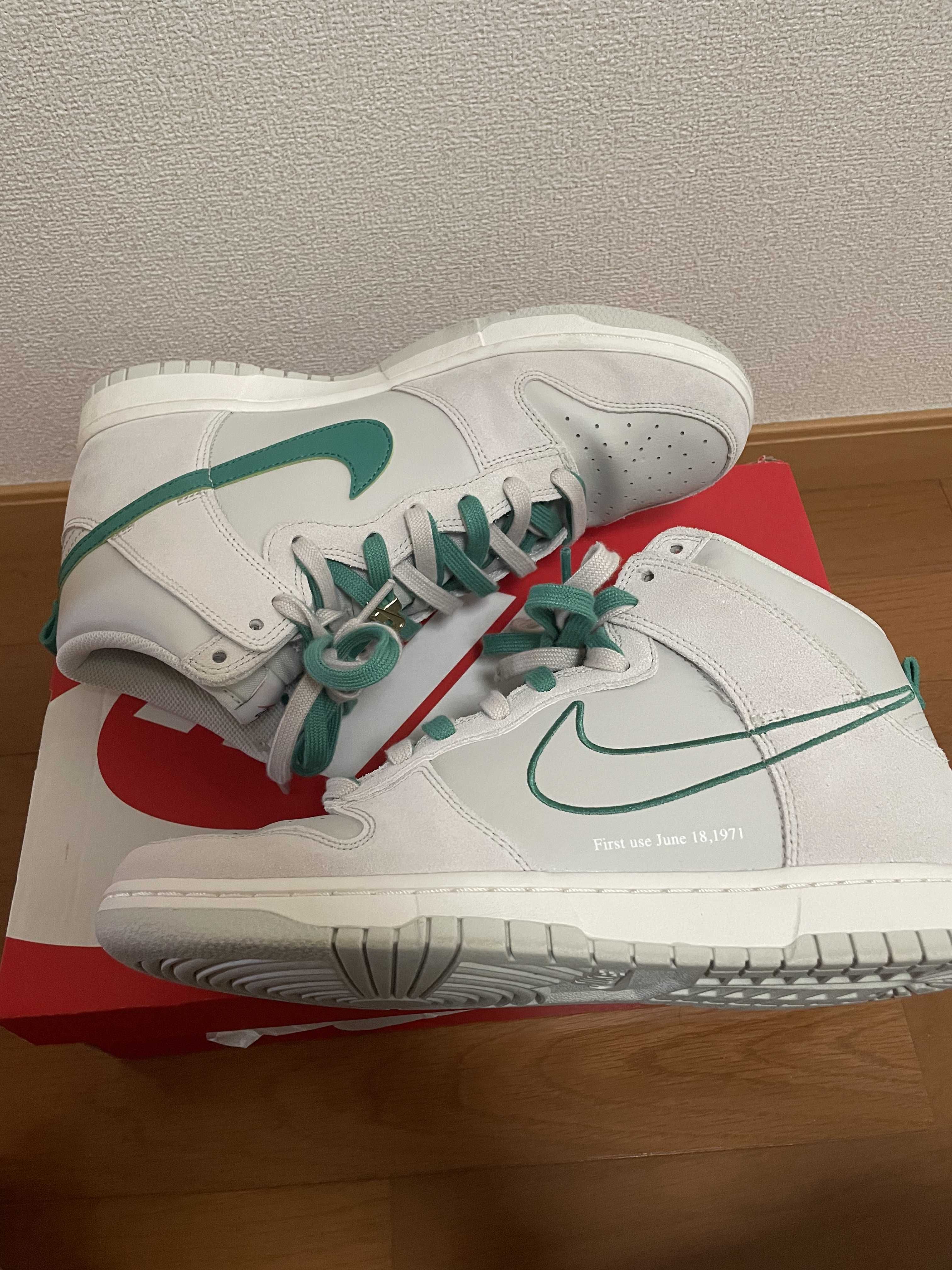 Nike Dunk High SE First Use "Light Bone/Green Noise"