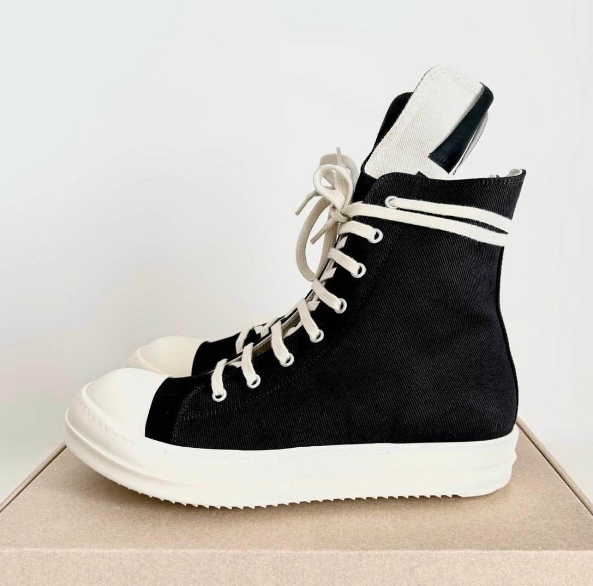 リックオウエンス ダークシャドウ ハリウッド スニークス "ブラック/ミルク/ミルク"