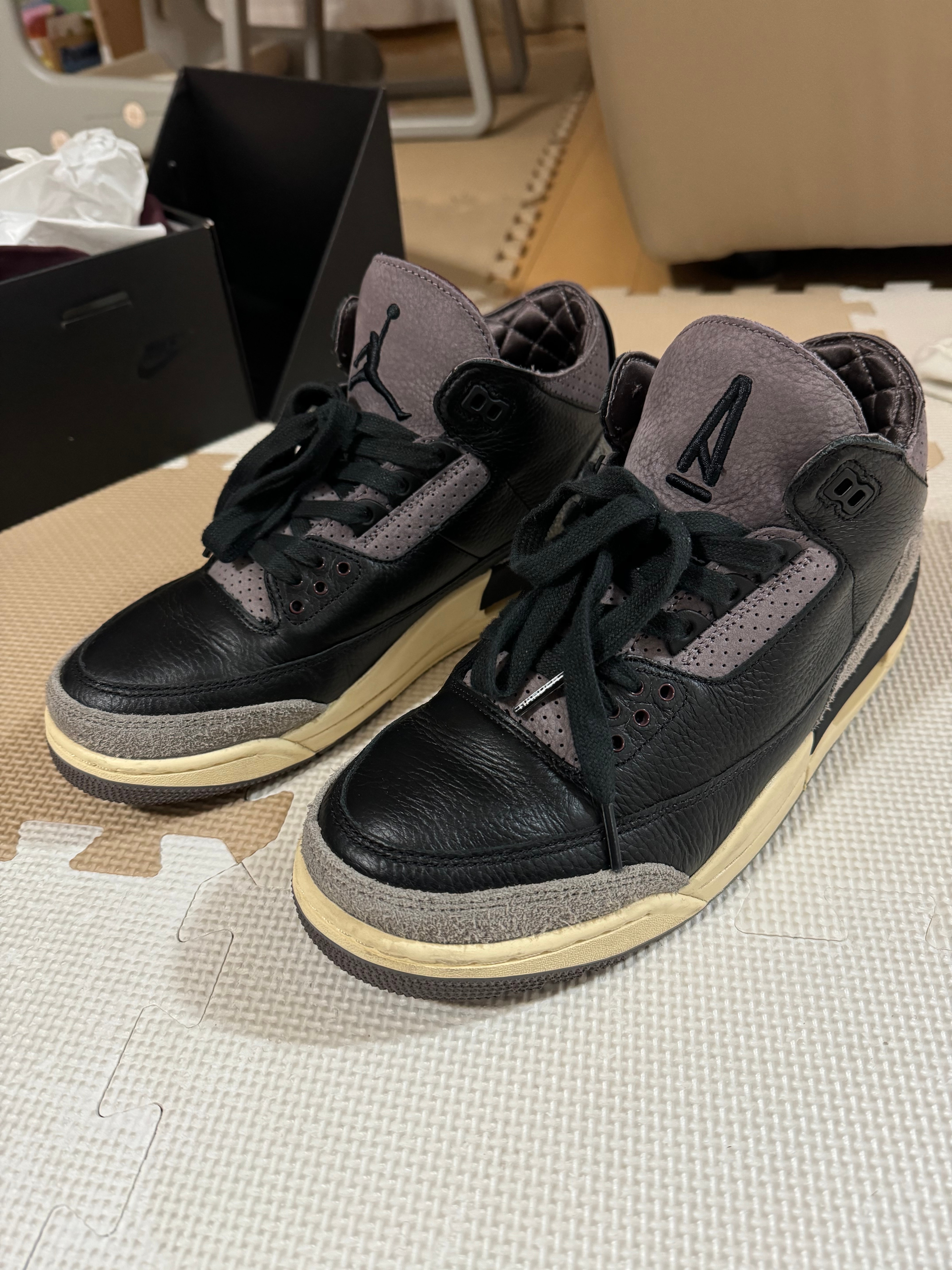 エアジョーダン３　ダークモカ　28cm Nike Women's Air Jordan 3 