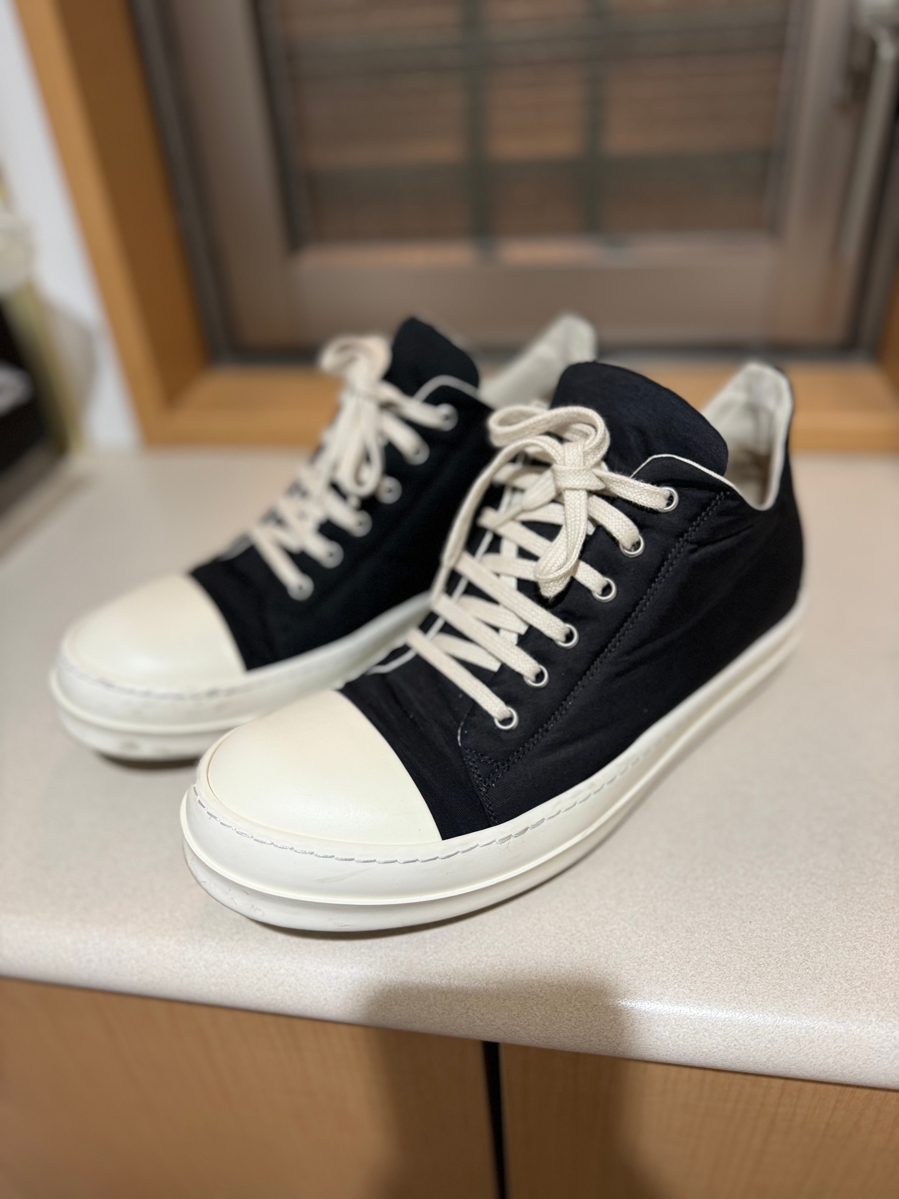 リックオウエンス ダークシャドウ SS24 リド ロー スニーカー "ブラック/ミルク/ミルク"