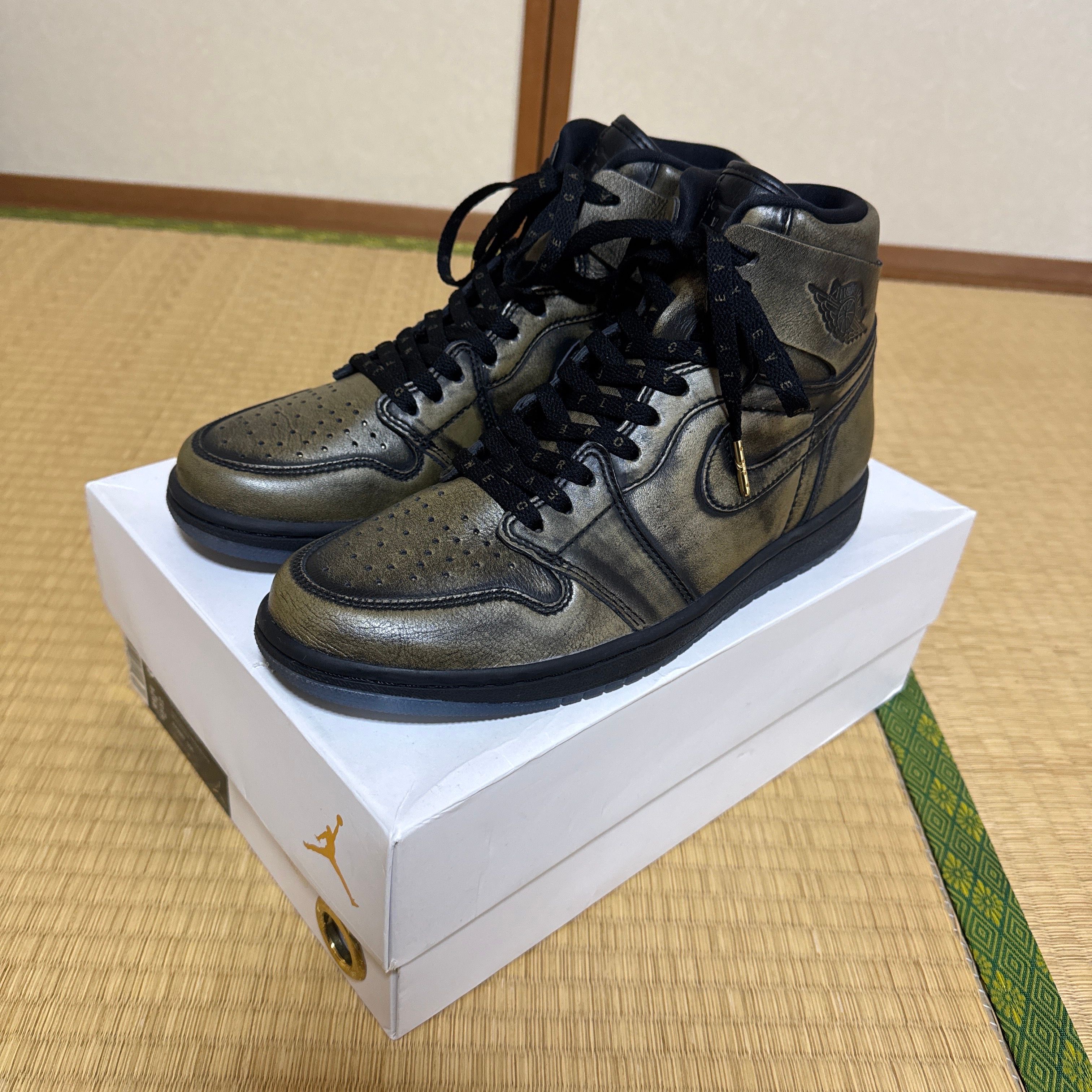NIKE AIR JORDAN 1 RETRO HIGH OG WINGS "BLACK/BLACK-METALLIC GOLD"