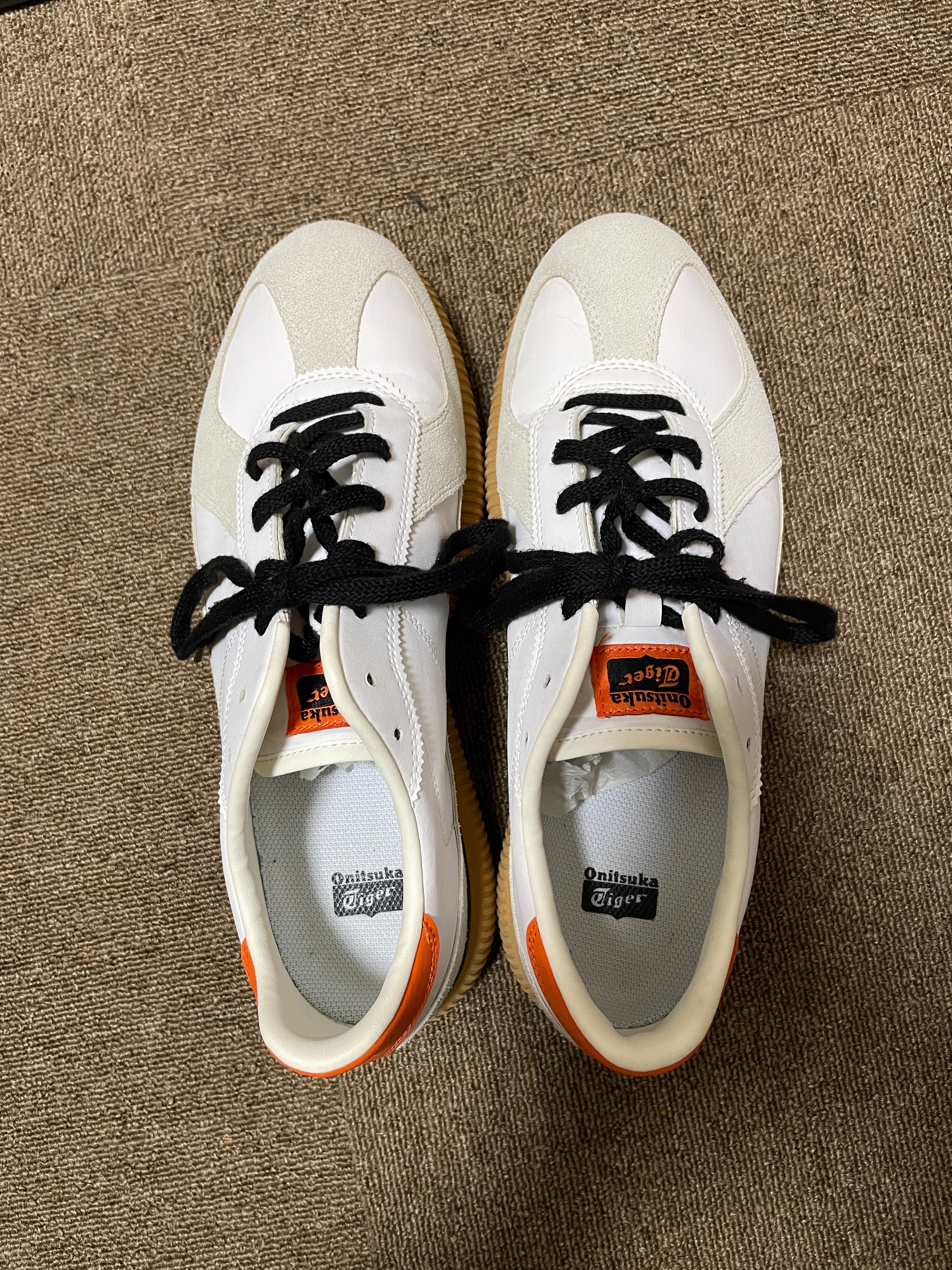オニツカタイガー デレシティ (Onitsuka Tiger Delecity) の新作・中古