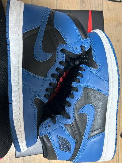 Nike Air Jordan 1 Retro High OG "Dark Marina Blue"