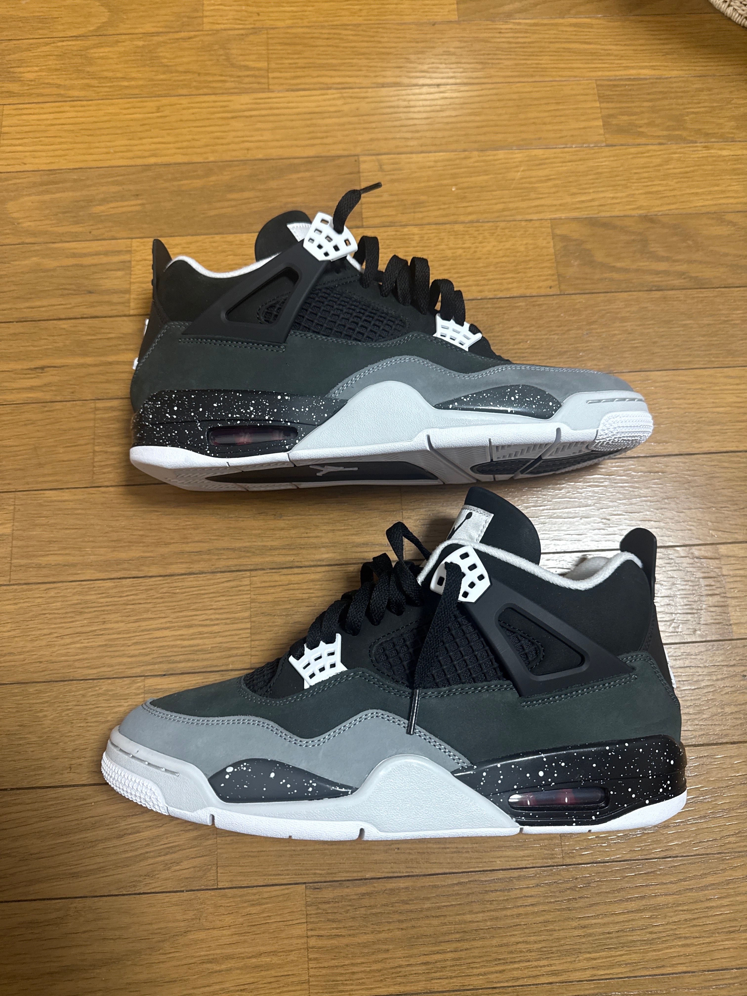 Nike Air Jordan 4 Retro "Fear"
