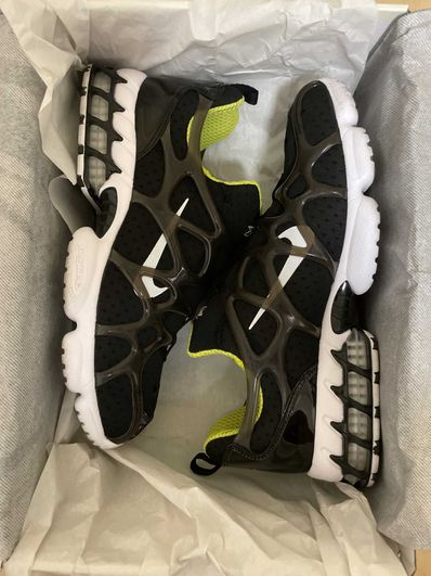 Stussy x Nike Air Zoom Kukini "Black/White/Bright Cactus"