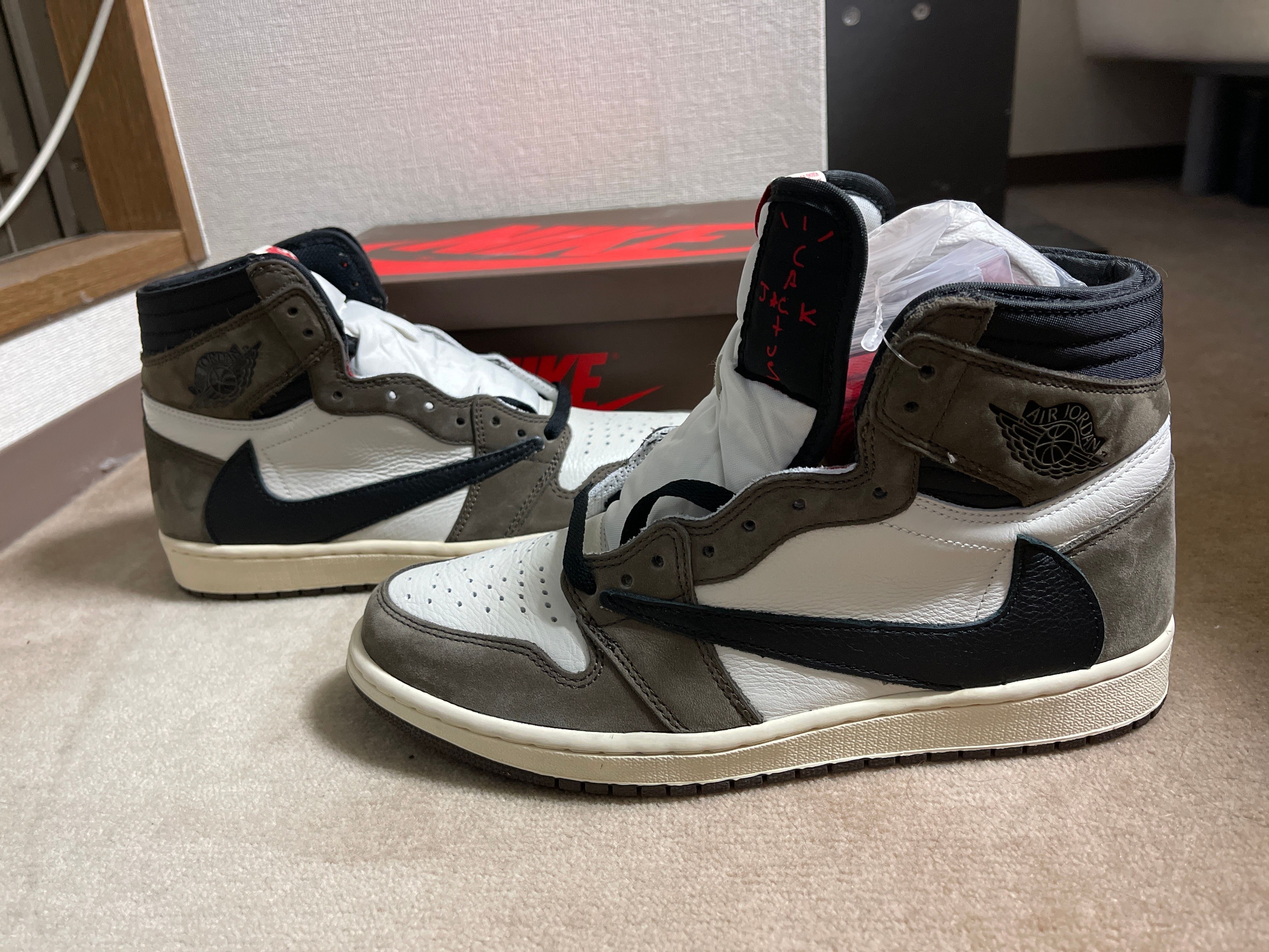 Travis Scott × Nike Air Jordan 1 Retro High OG TS SP "Sail/Dark Mocha"