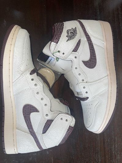 A Ma Maniere × Nike Air Jordan 1 Retro High OG "Sail and Burgundy"