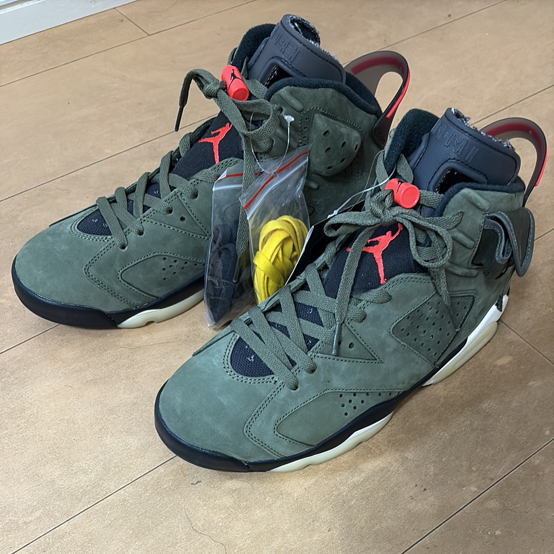 Travis Scott × Nike Air Jordan 6 Retro "Medium Olive"