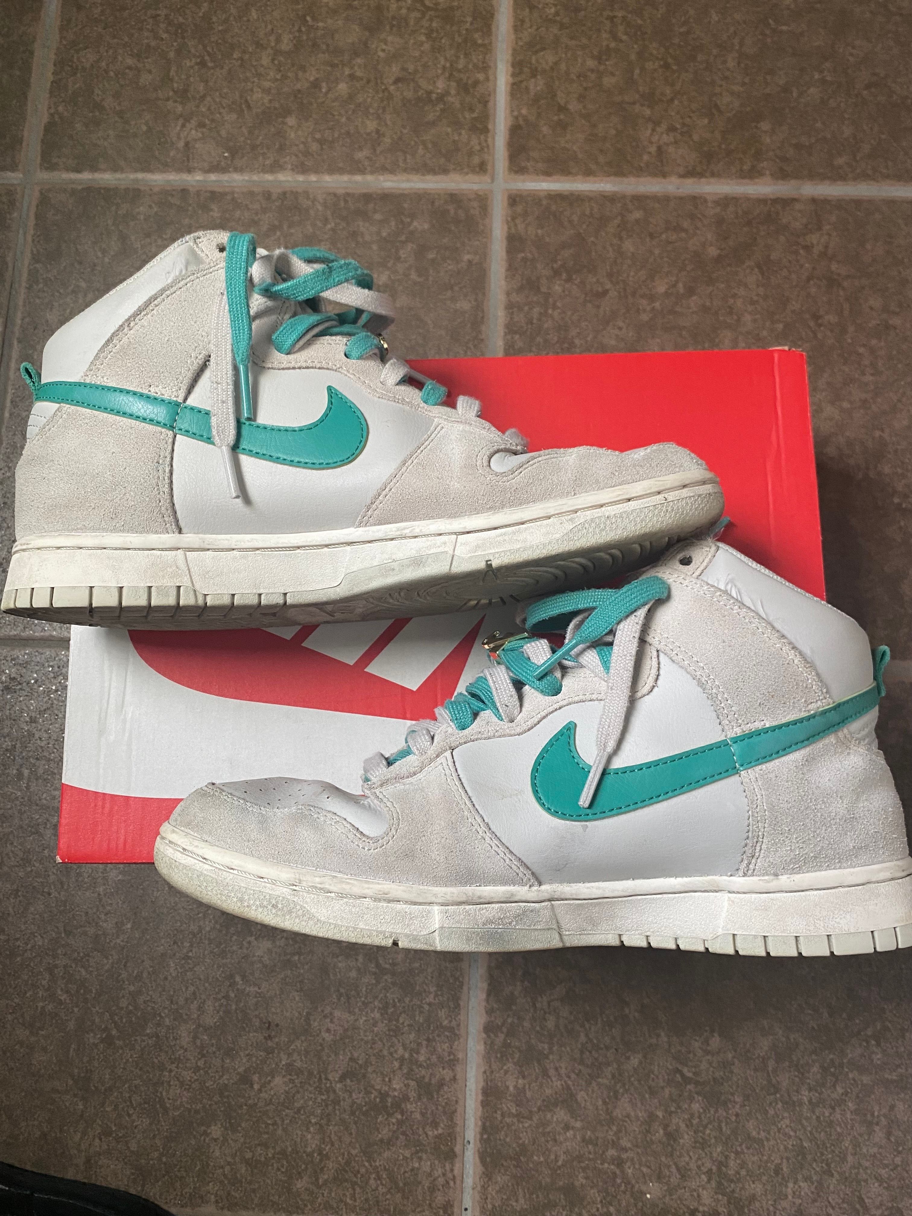 Nike Dunk High SE First Use "Light Bone/Green Noise"