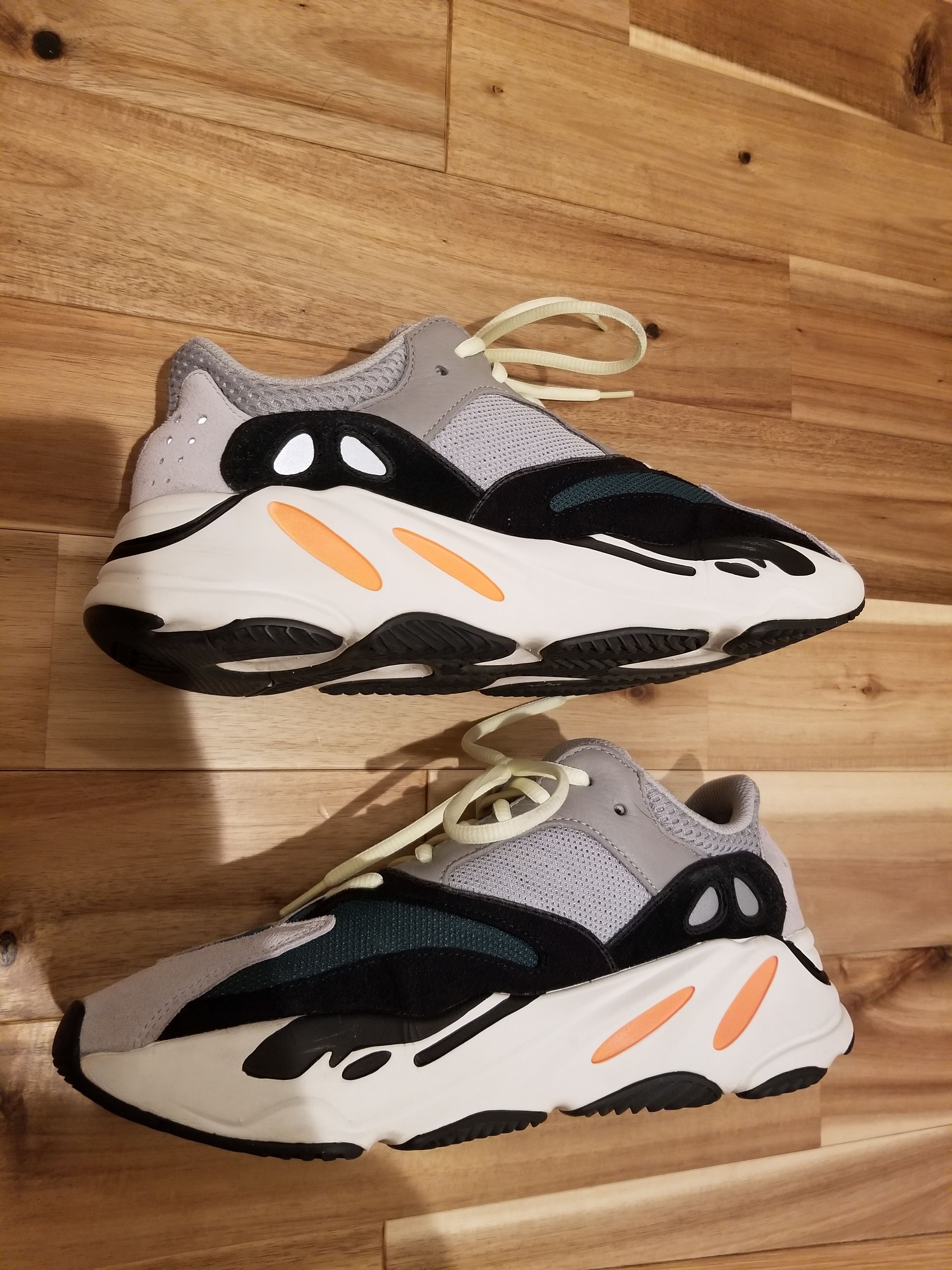 adidas YEEZY Boost 700 "Wave Runner"