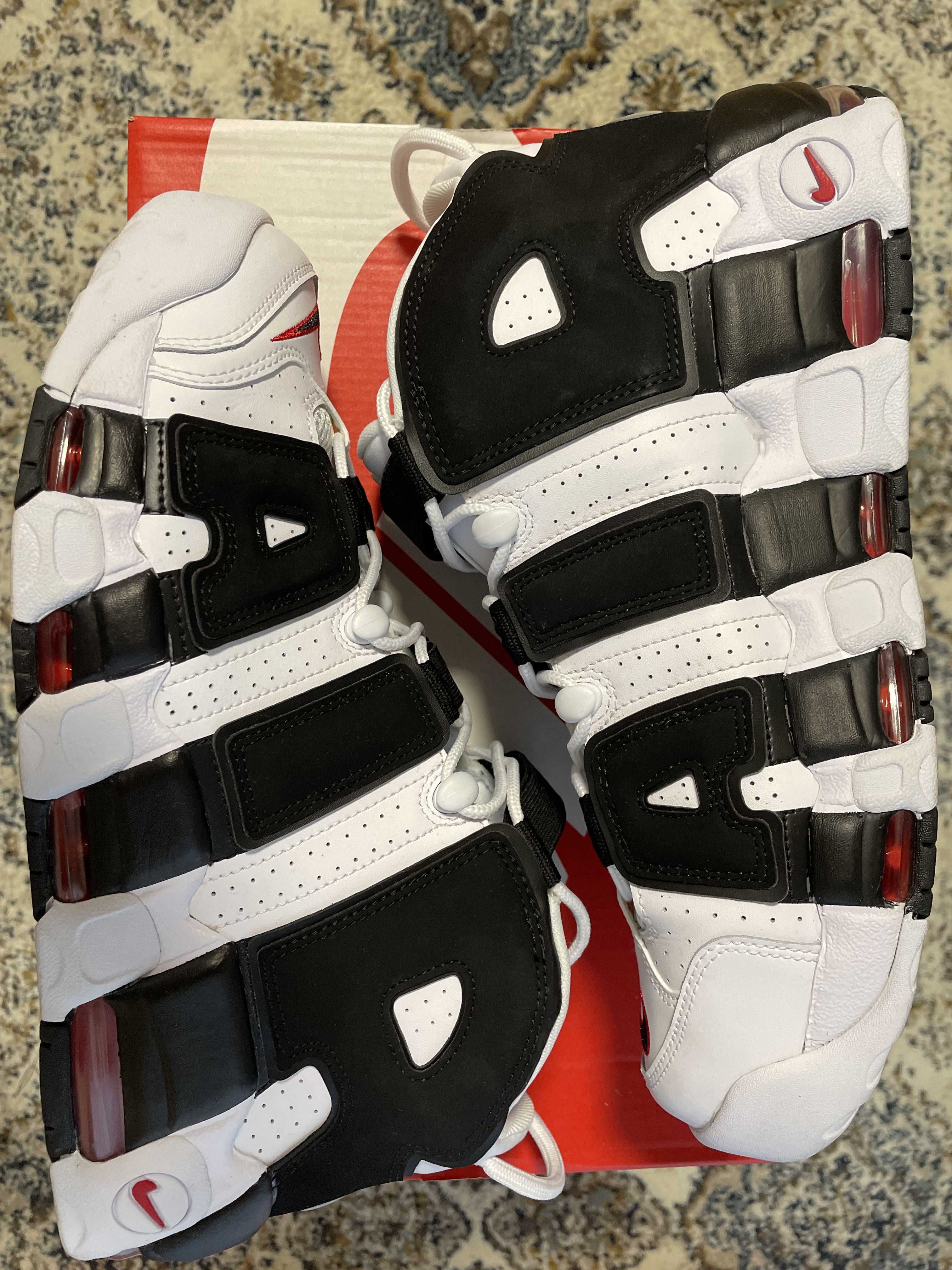NIKE AIR MORE UPTEMPO "WHITE/BLACK/UNIVERSITY RED"(2020)