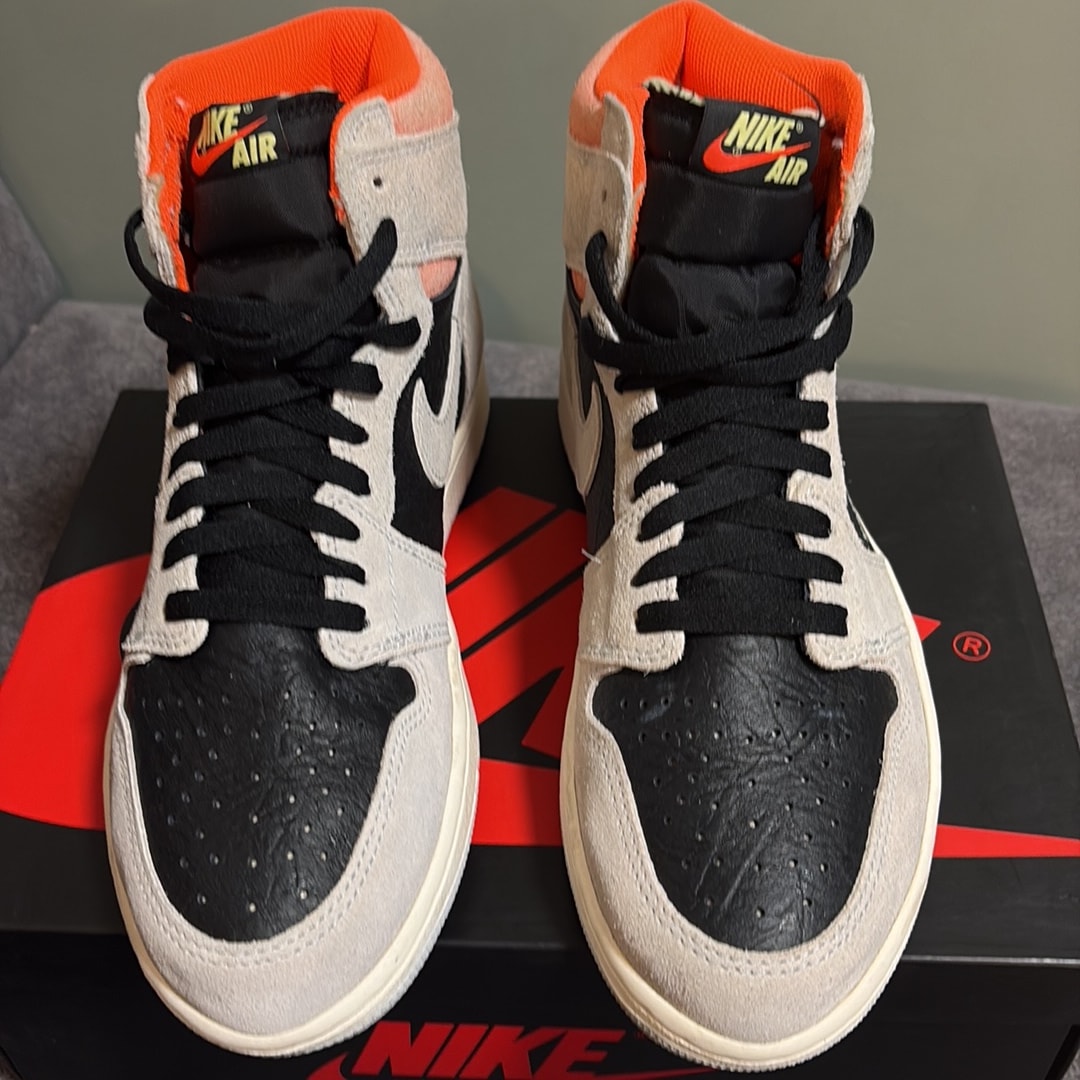 Nike Air Jordan 1 Retro High OG "Hyper Crimson"