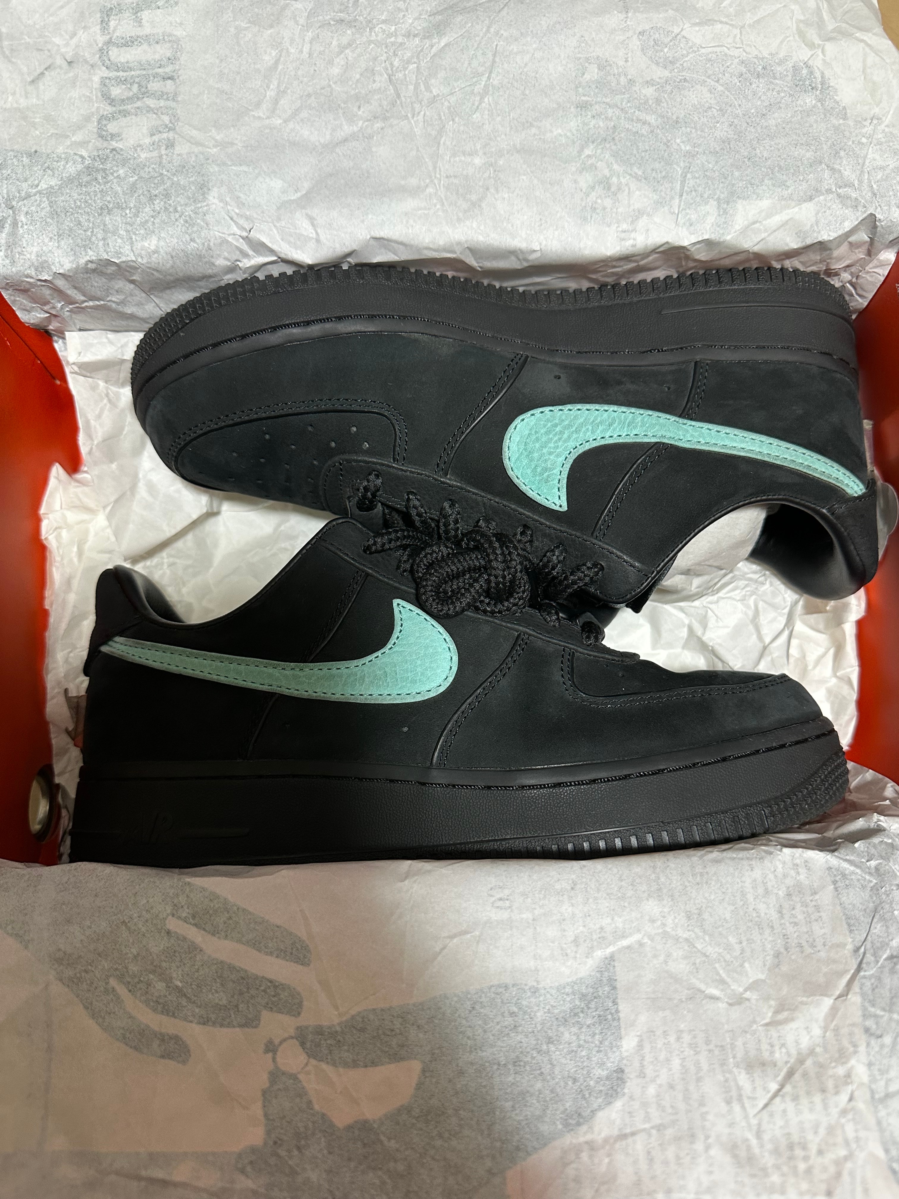 ティファニー × ナイキ エアフォース1 ロー "1837"