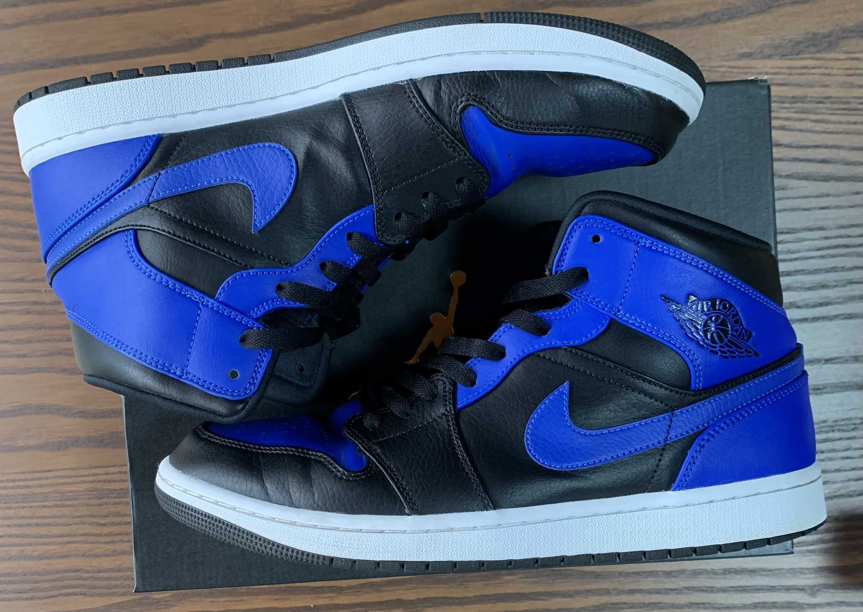 Nike Air Jordan 1 Mid "Hyper Royal"
