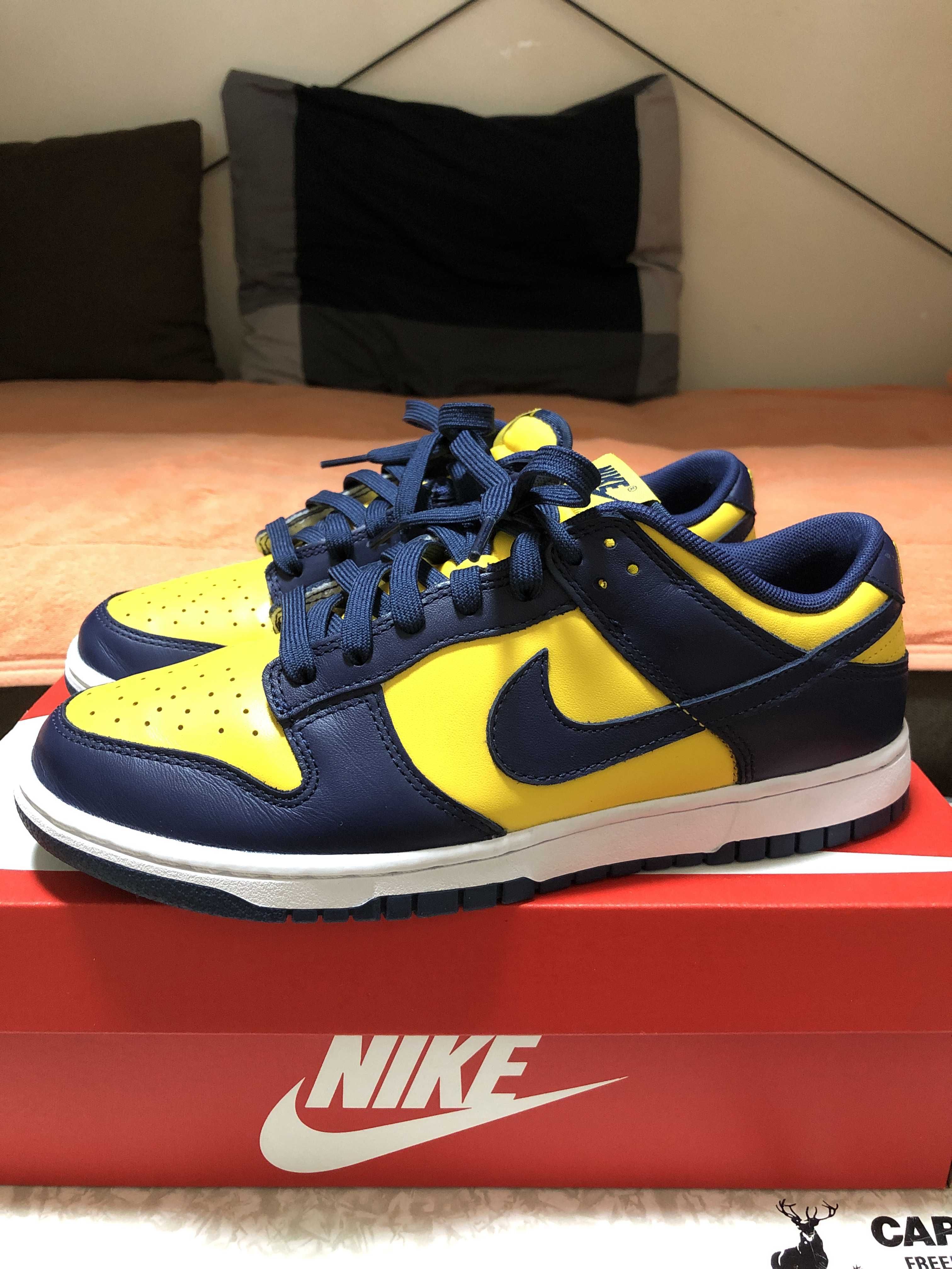Nike Dunk Low "Michigan"