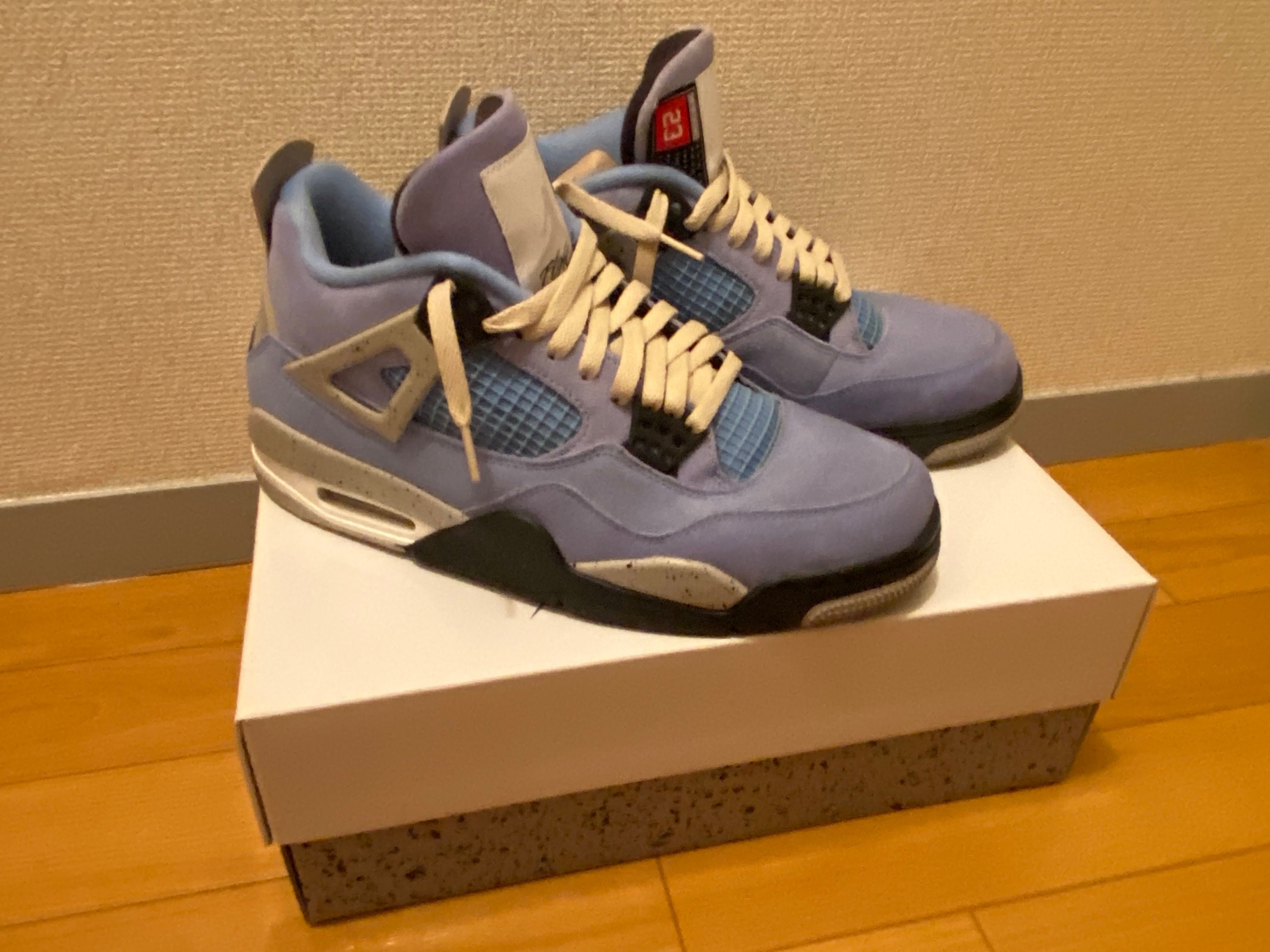 Nike Air Jordan 4 "University Blue"