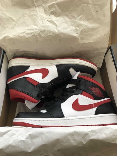Nike Air Jordan 1 Mid "White/Gym Red Black"