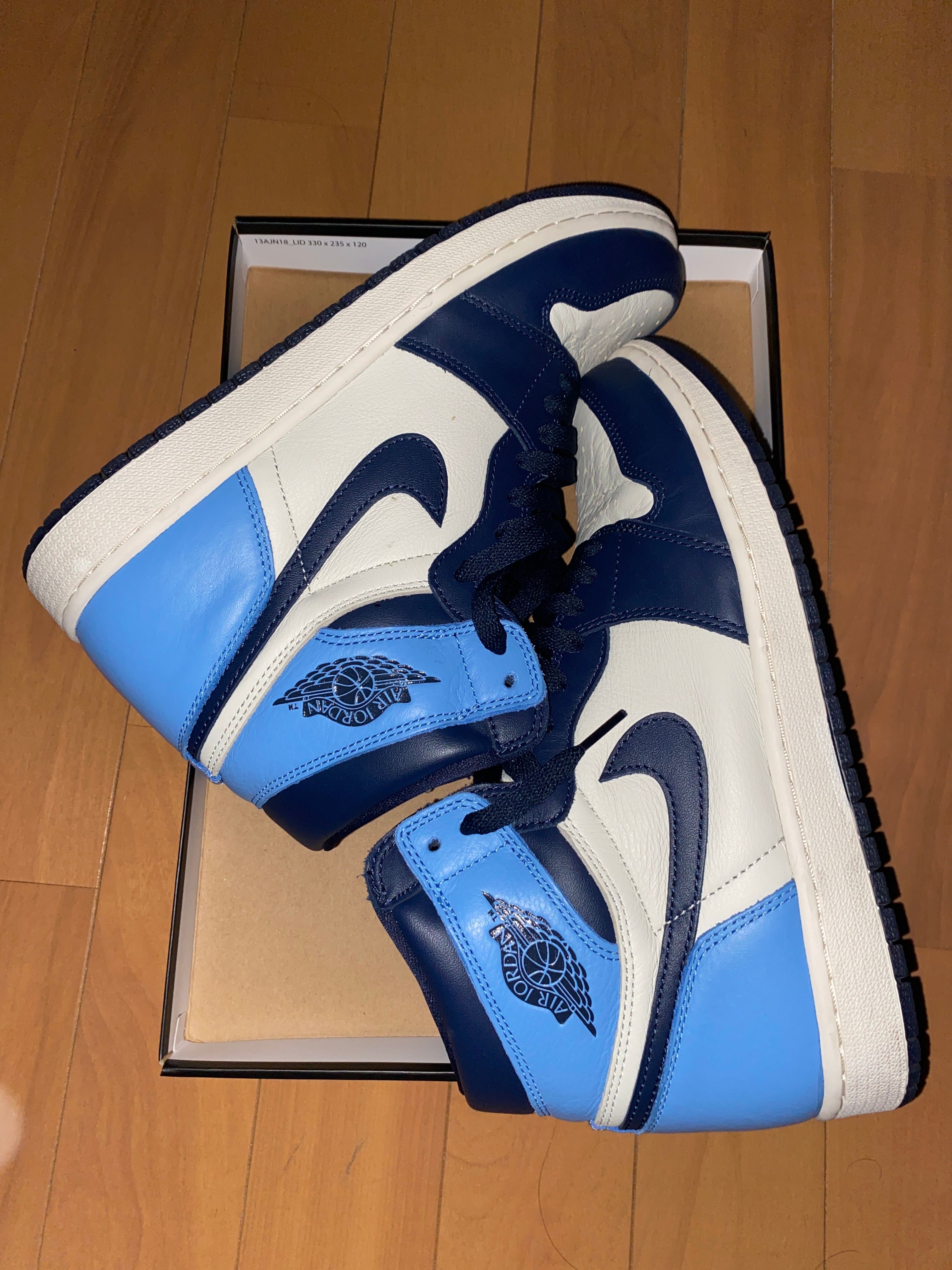 Nike Air Jordan 1 Retro High OG "Obsidian/University Blue"
