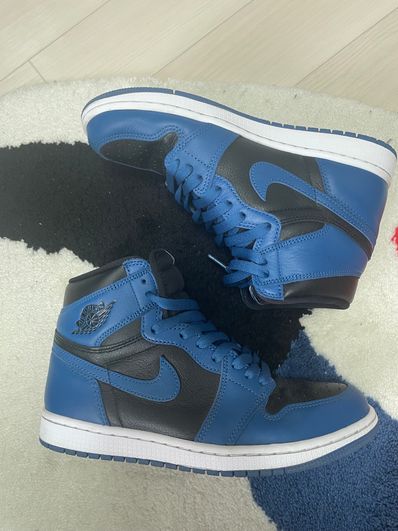 Nike Air Jordan 1 Retro High OG "Dark Marina Blue"