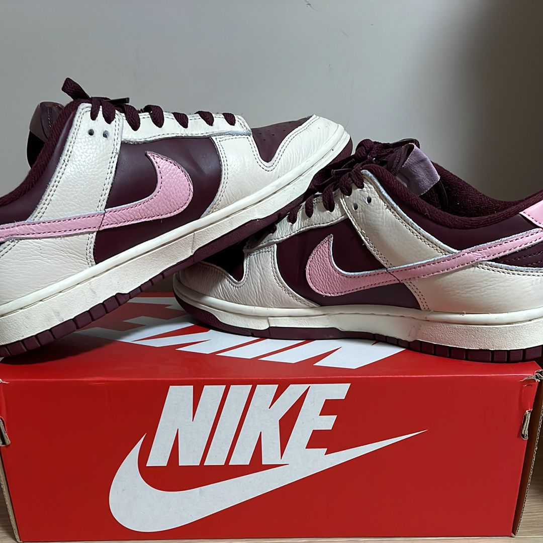 Nike Dunk Low "Valentine’s Day" (2023)