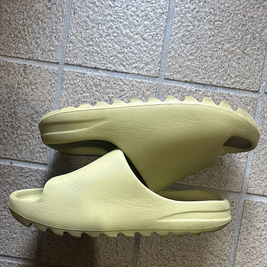 adidas YEEZY Slide "Resin" (FZ5904)