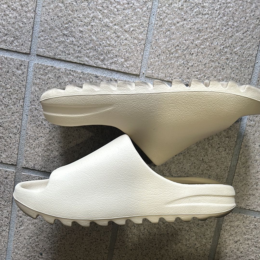 adidas YEEZY Slide "Bone" (FZ5897)