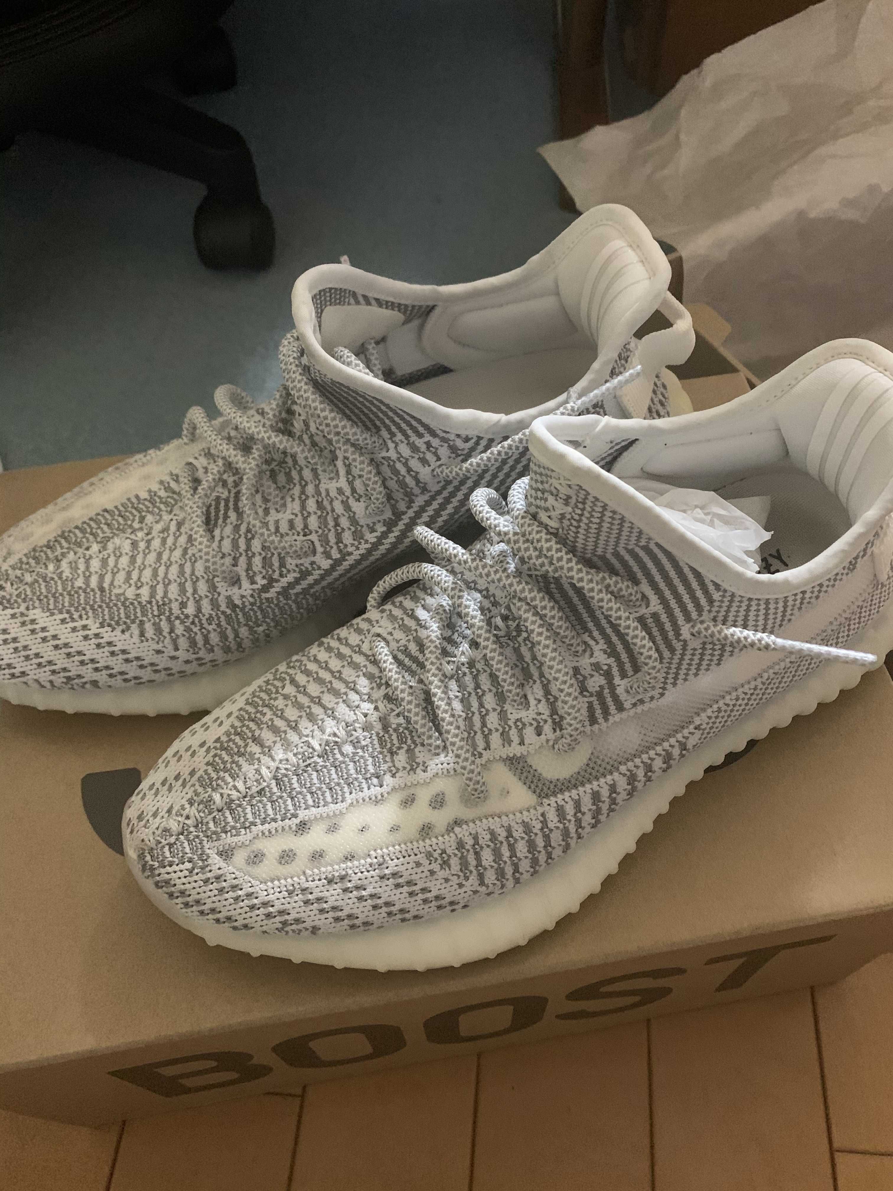 adidas YEEZY Boost 350V2 "Static"