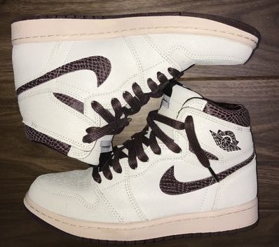 A Ma Maniere × Nike Air Jordan 1 Retro High OG "Sail and Burgundy"