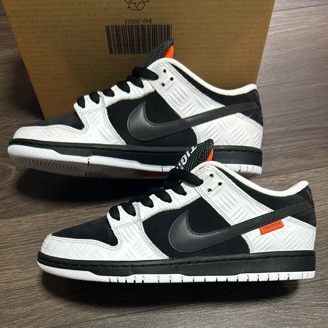 TIGHTBOOTH × Nike SB Dunk Low Pro QS "Black and White"