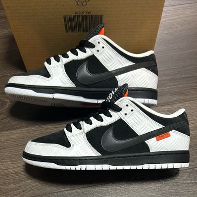 TIGHTBOOTH × Nike SB Dunk Low Pro QS "Black and White"