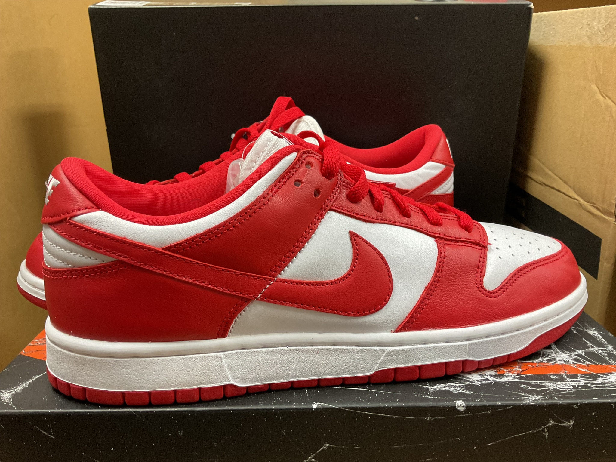 Nike Dunk Low SP "White and University Red"