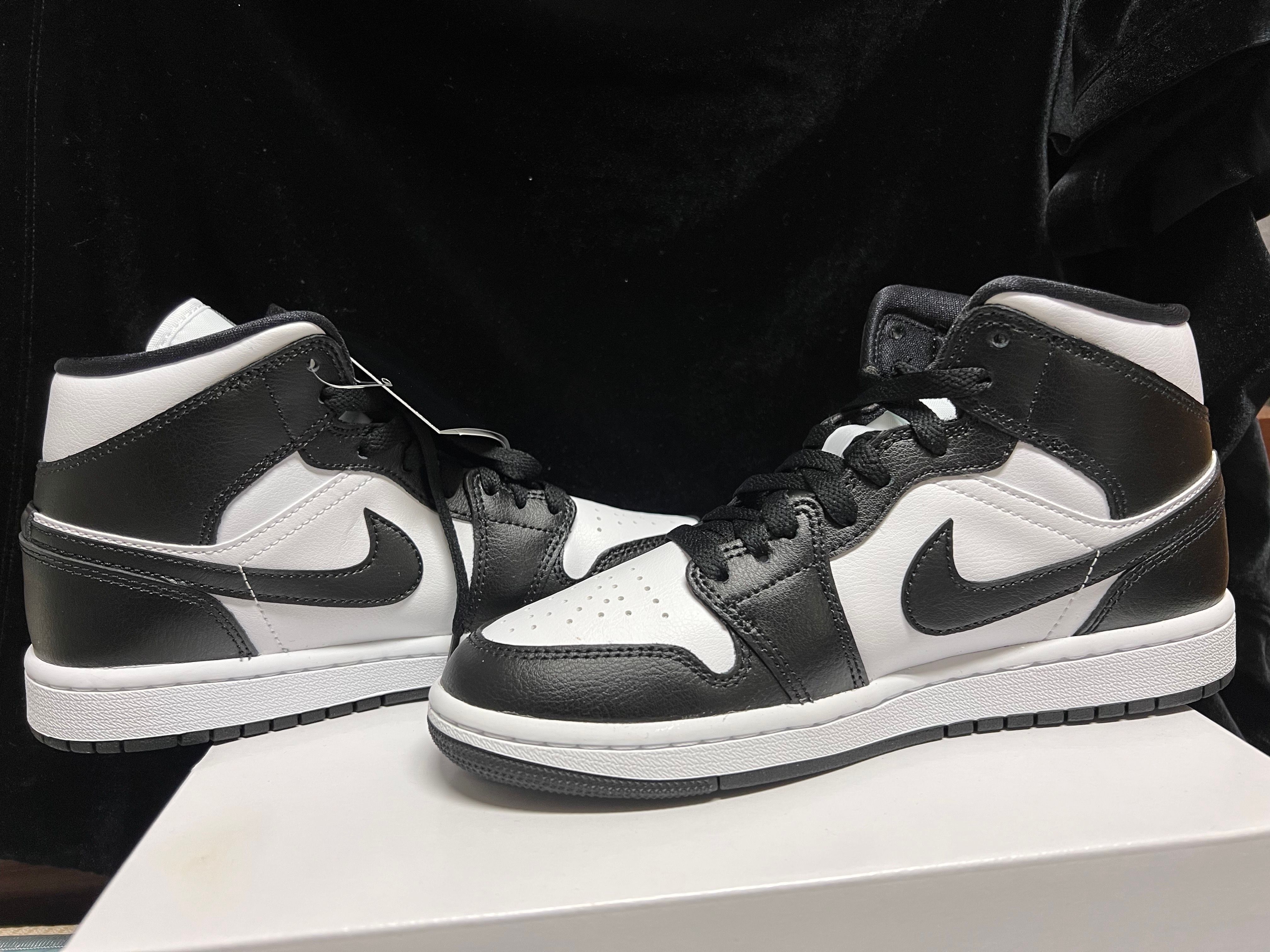 Nike Women's Air Jordan 1 Mid "Black/White"