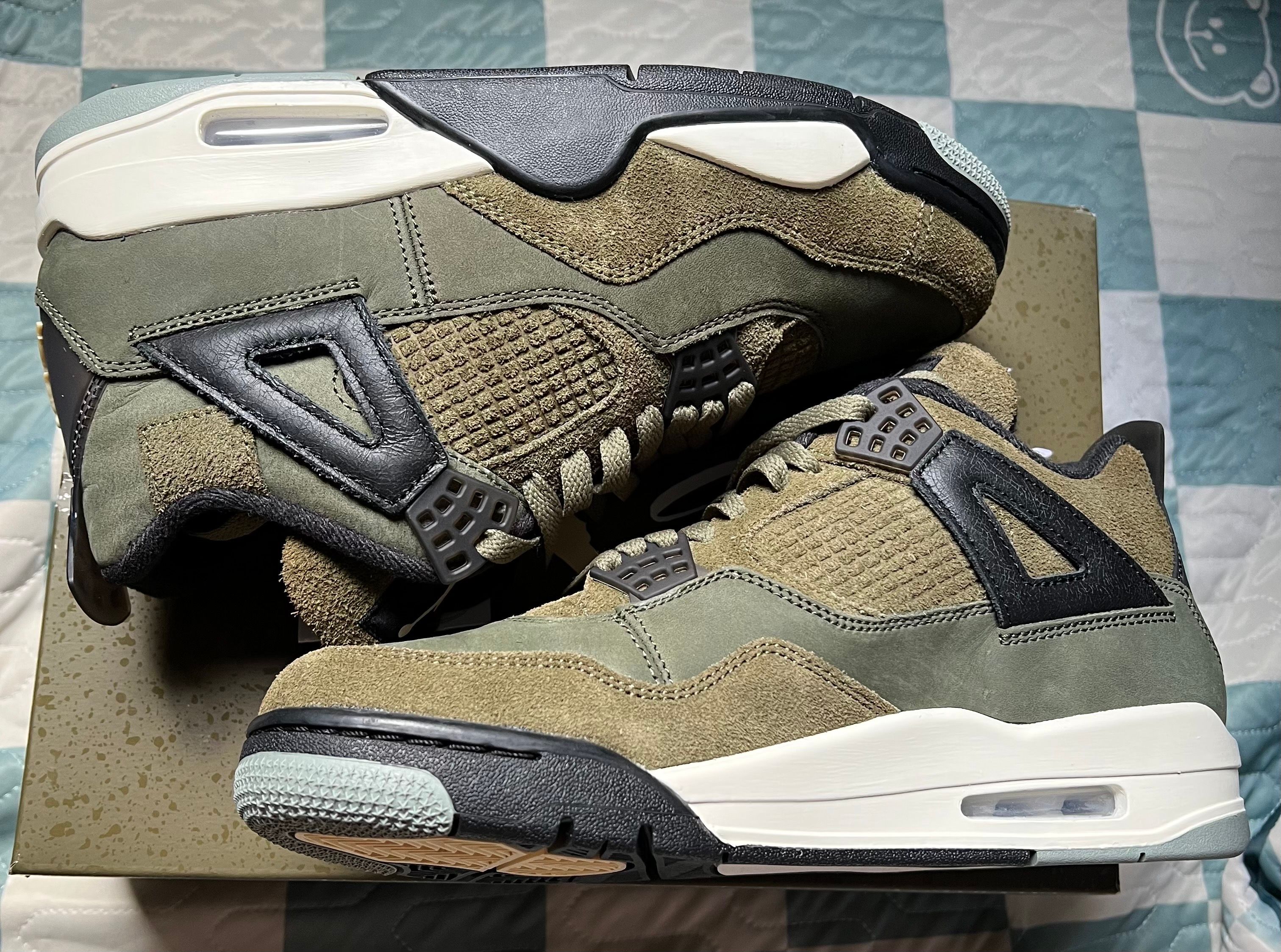 Nike Air Jordan 4 Retro SE Craft "Olive"