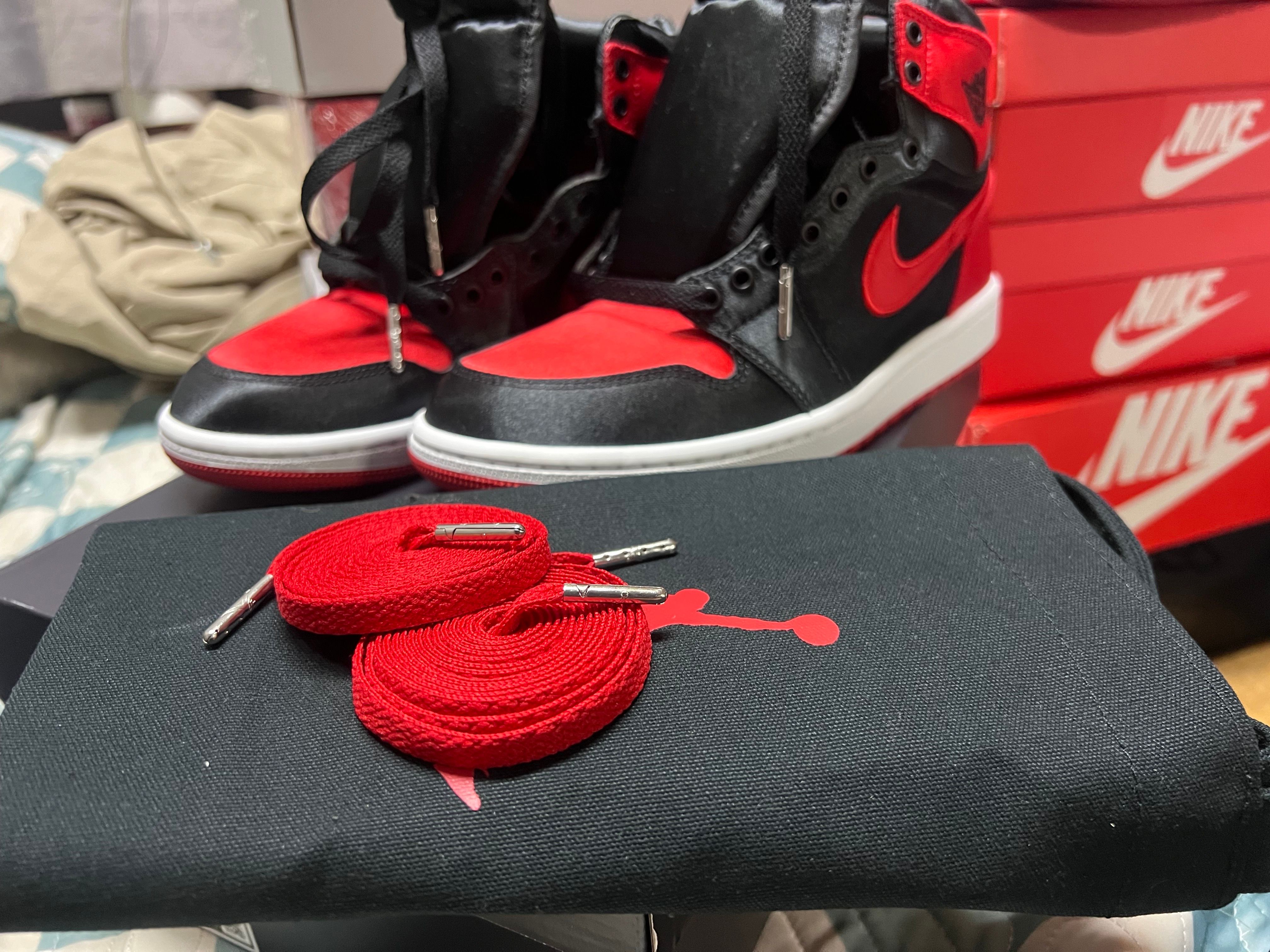 Nike Women's Air Jordan 1 Retro High OG "Satin Bred"