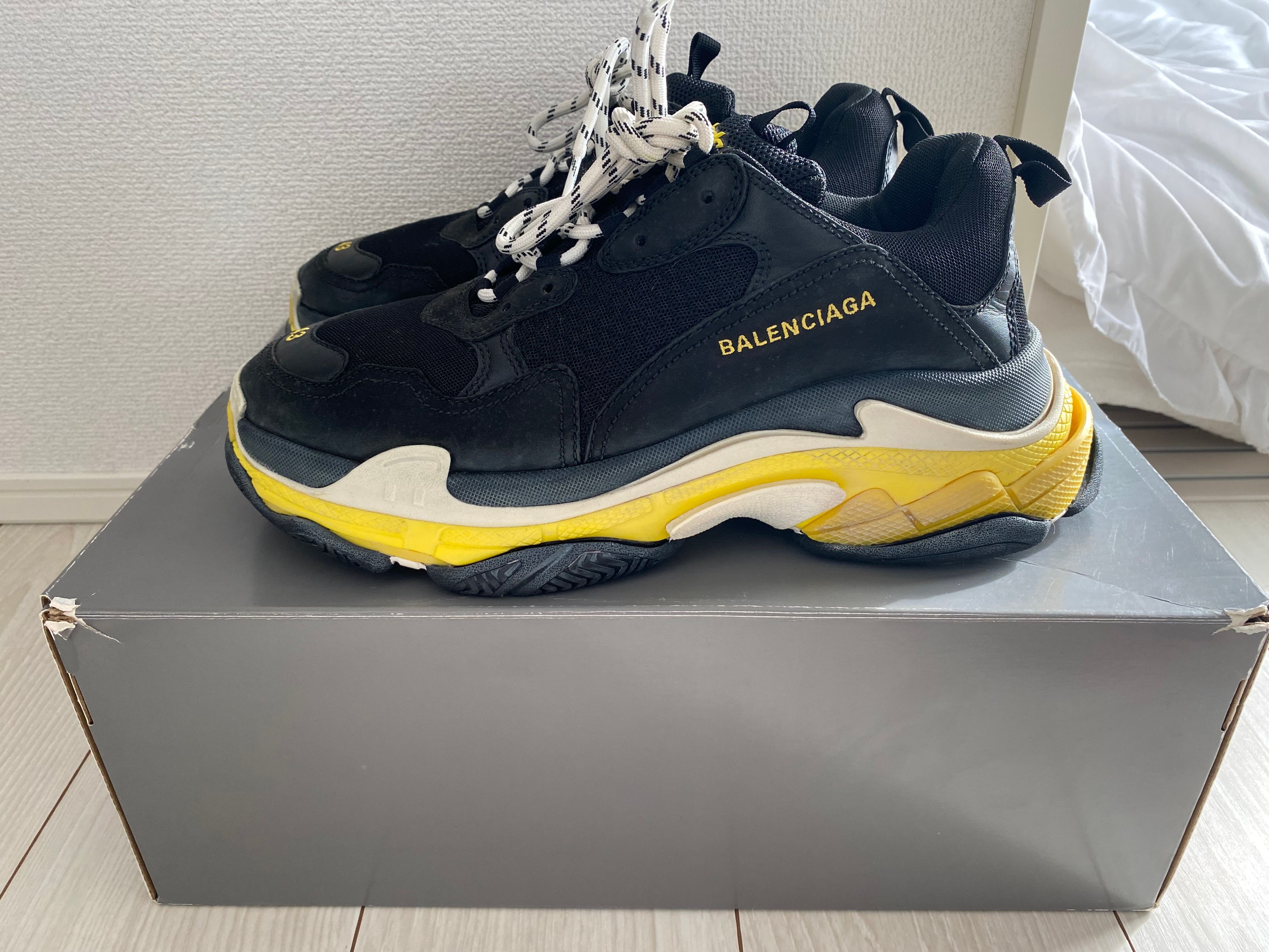 BALENCIAGA Triple S "Black/Red"