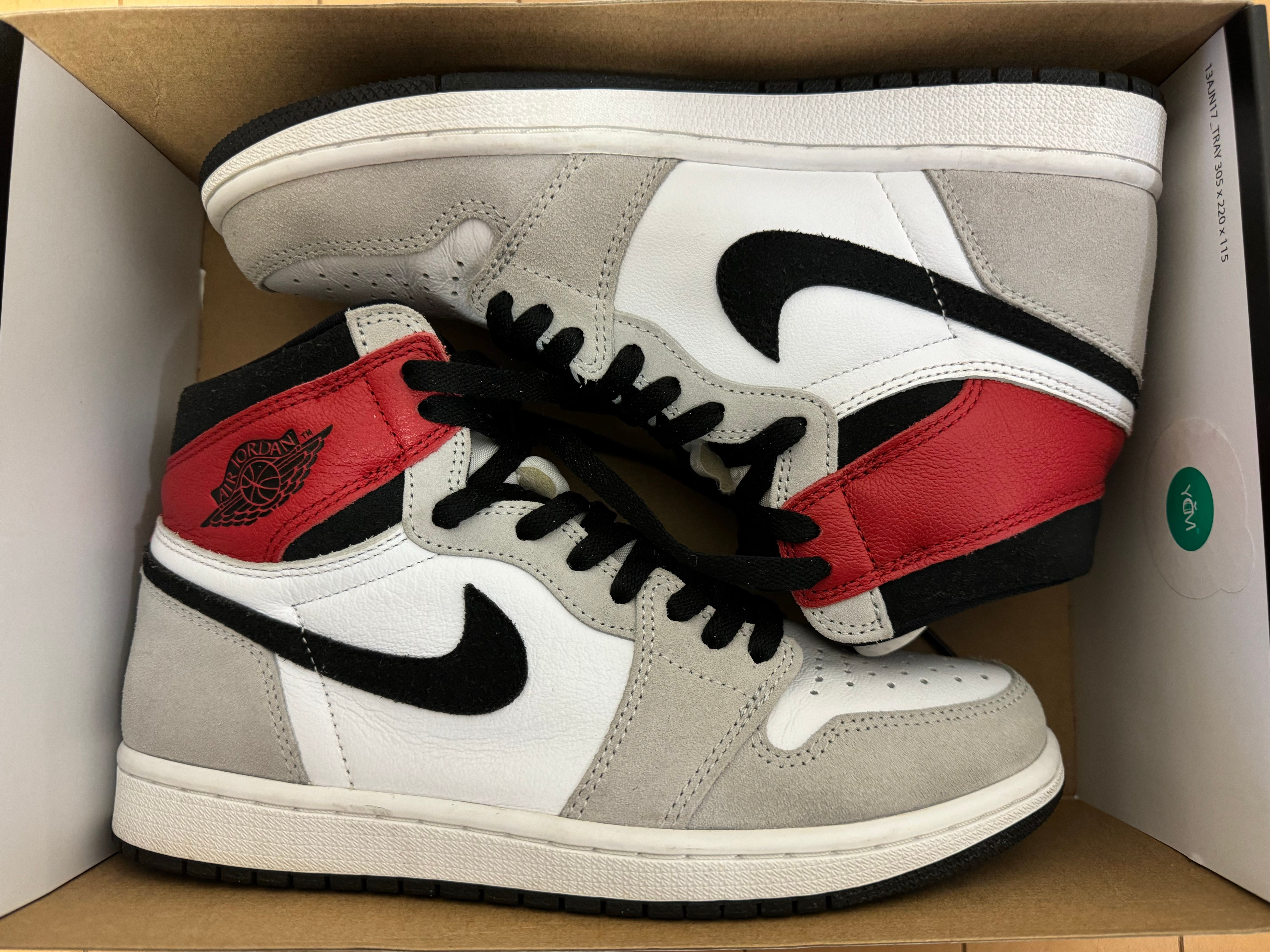 Nike Air Jordan 1 High OG "White/Black/Light Smoke Grey"