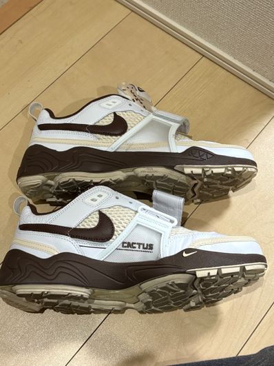 Travis Scott × Nike Zoom Field Jaxx "White and Light Chocolate"
