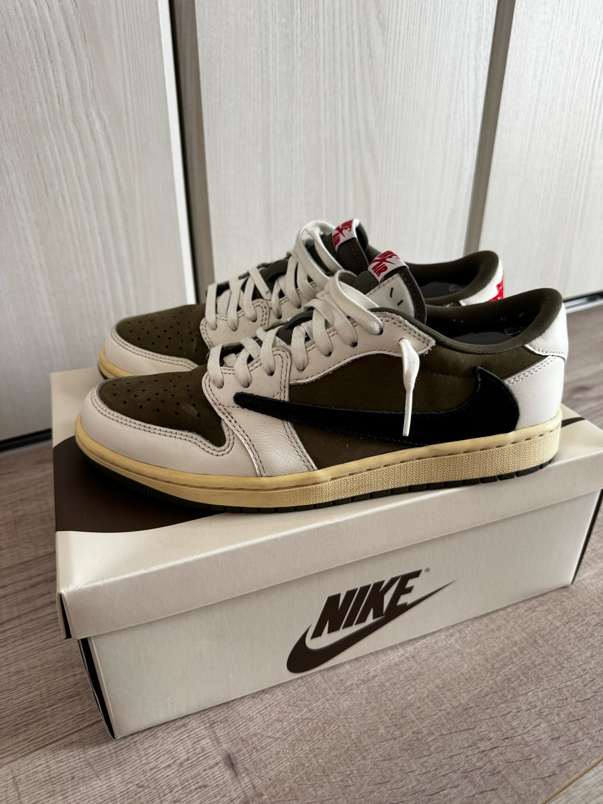 Travis Scott × Nike Air Jordan 1 Low OG SP "Reverse Olive"