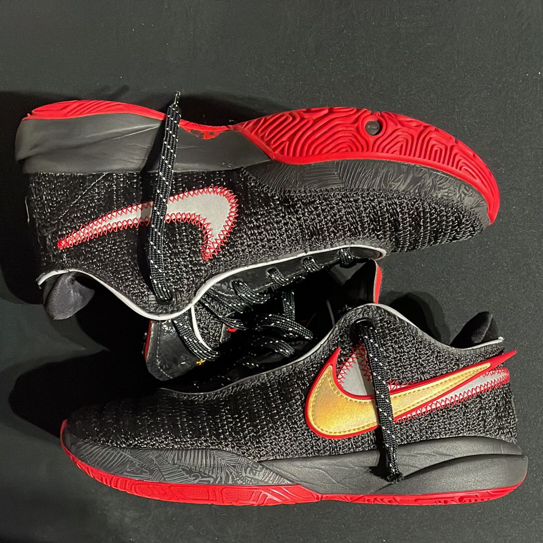 Nike LeBron 20 "Black/University Red"