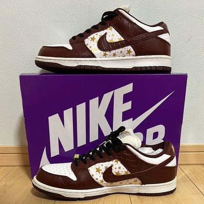 Supreme × Nike SB Dunk Low OG QS Gold Stars "White/Barkroot Brown"