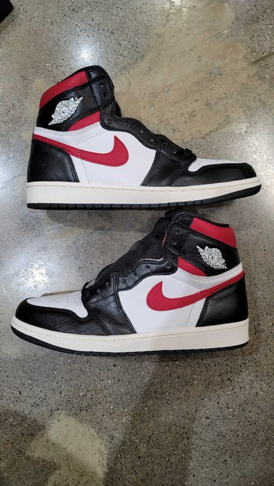 Nike Air Jordan 1 Retro High "Black/White/Sail/Gym Red"