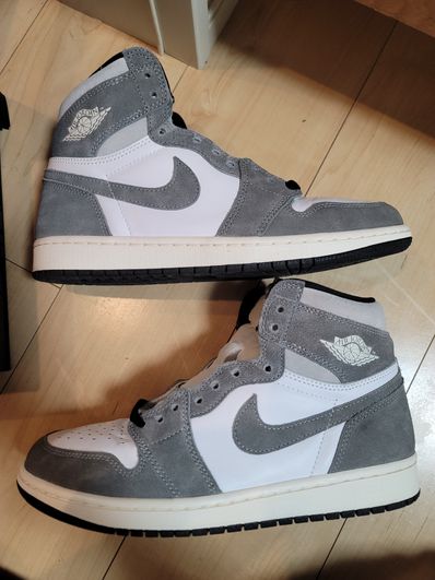Nike Air Jordan 1 Retro High OG "Black and Smoke Grey"